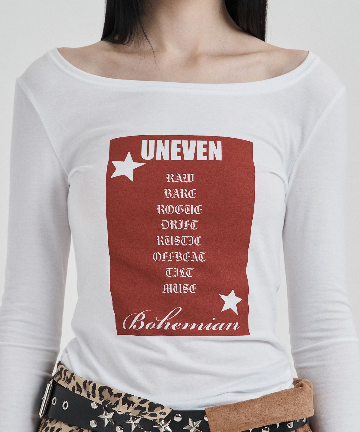 일리오(ILLIO) Red Uneven graphic longsleeve