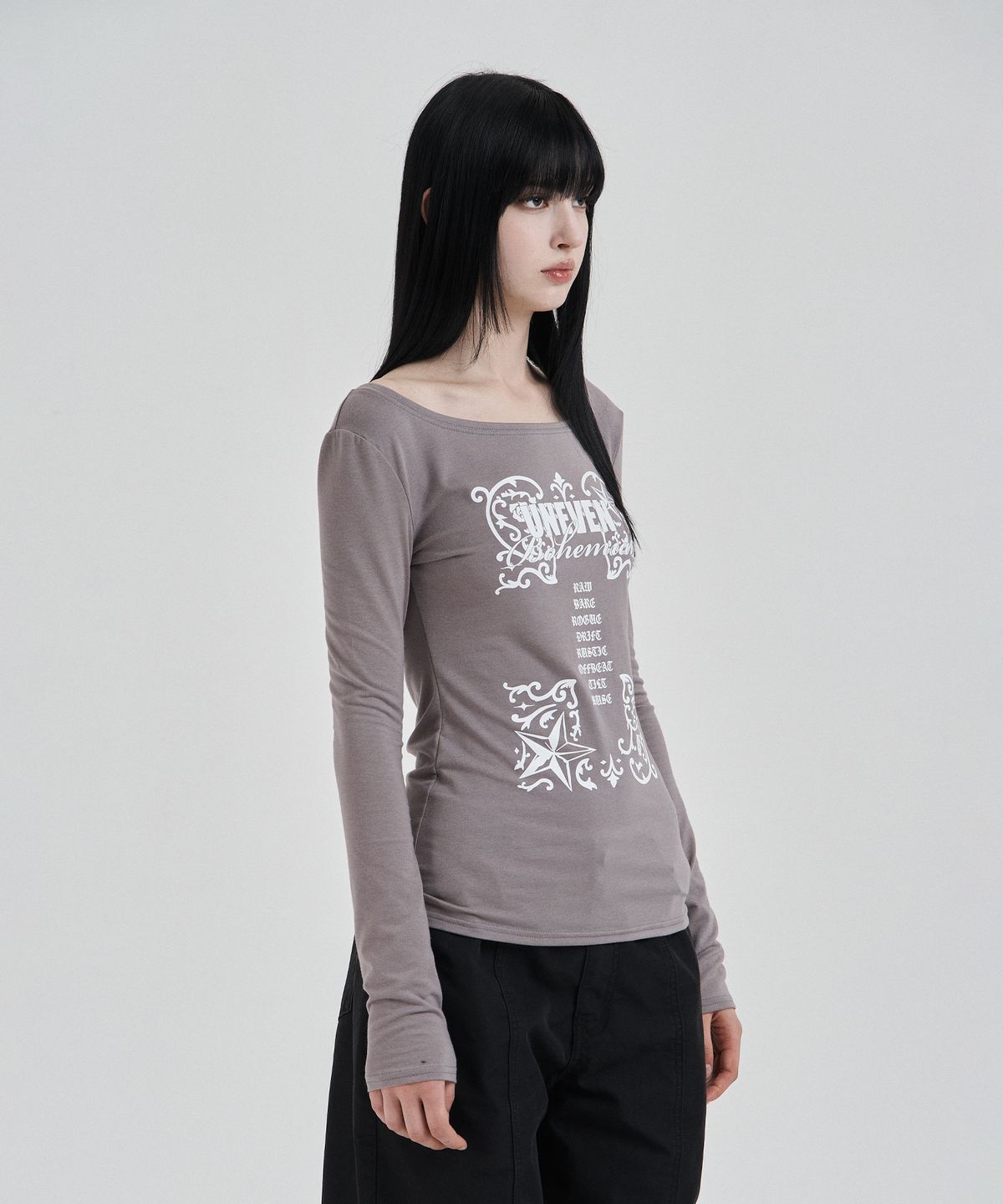 일리오(ILLIO) Mud gray Bohemian graphic longsleeve