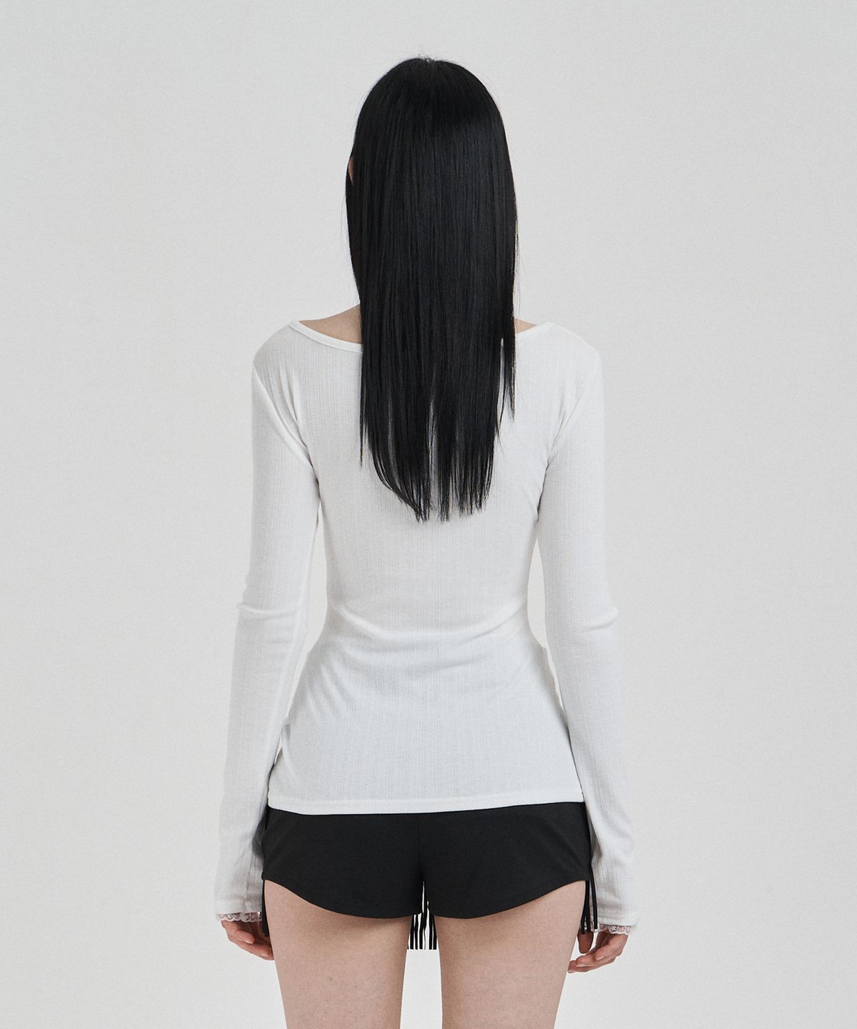 일리오(ILLIO) White My one lace trim cardigan