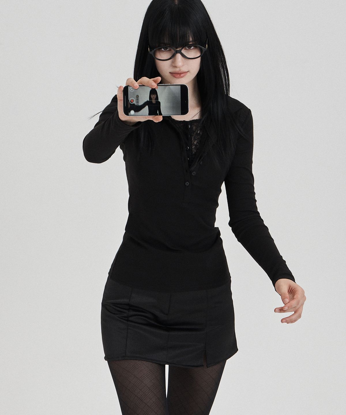 일리오(ILLIO) Black Lace layered longsleeve polo shirts