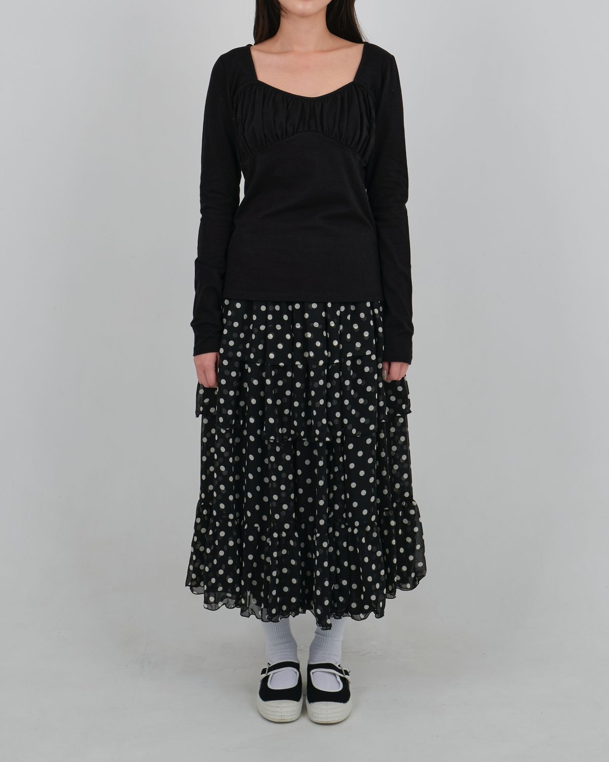 로액슈얼(LO AXUAL) DOT CHIFFON FLARE SKIRT_BLACK
