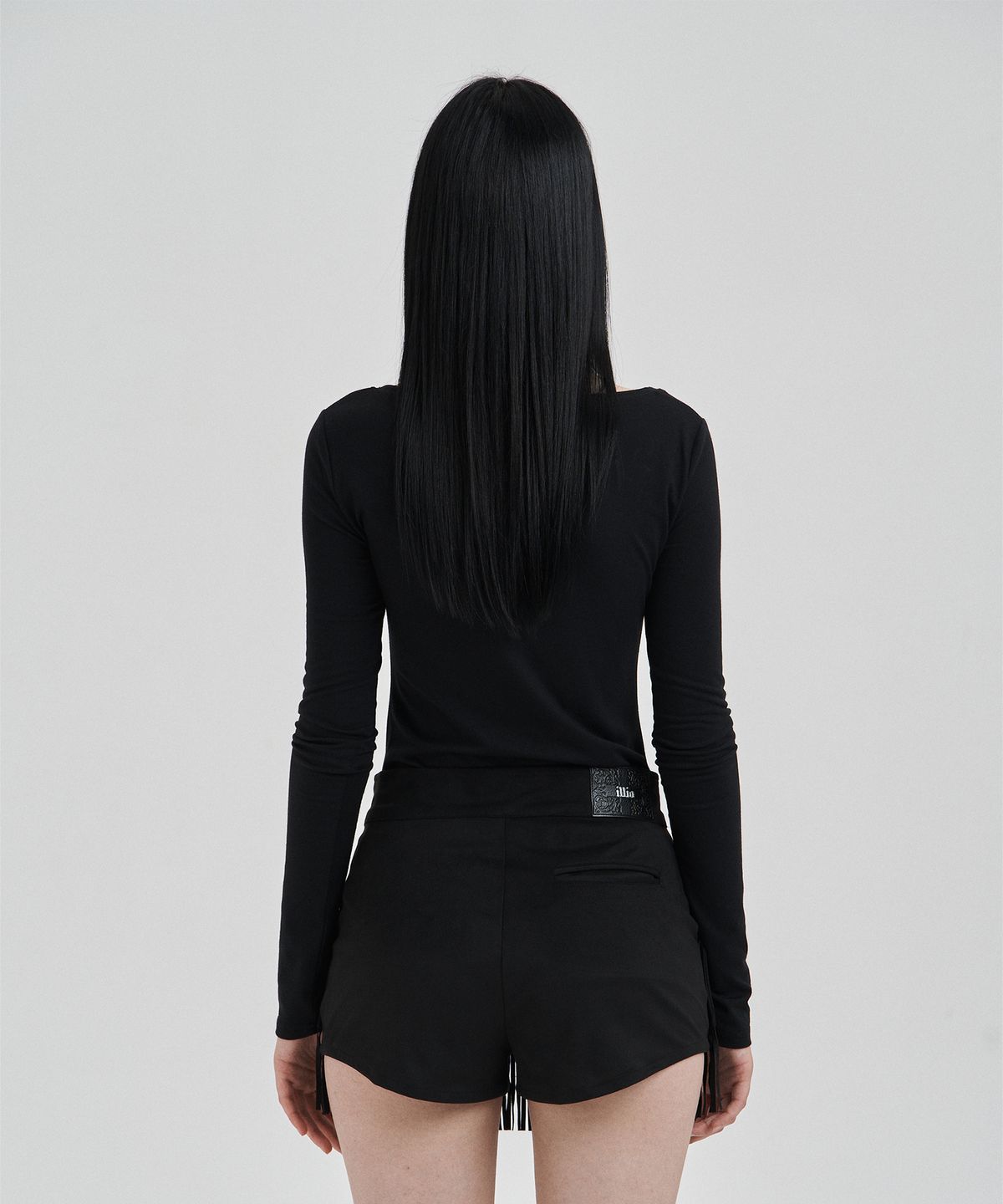 일리오(ILLIO) Black Fringe layer shorts