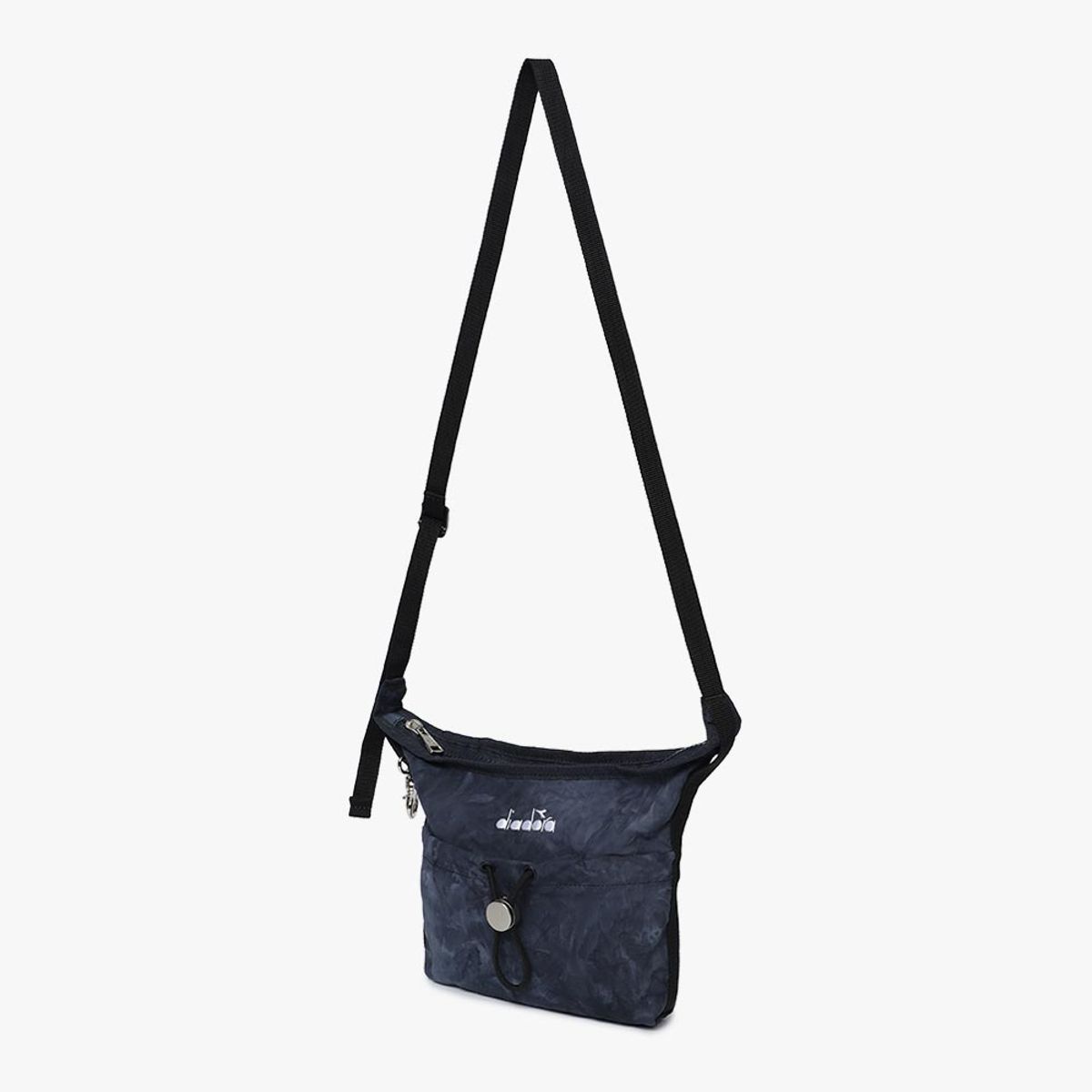 디아도라(diadora) 나일론 워싱 미니백 NAVY