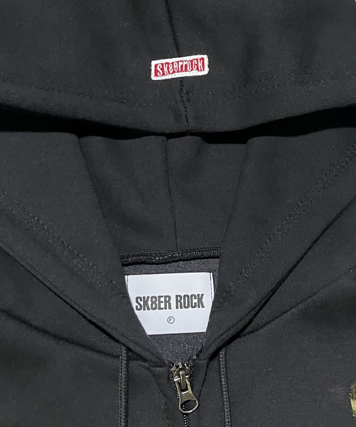 스케이터락(SK8ER ROCK) Striking Cross Sweat Hood Zip-Up ((black))