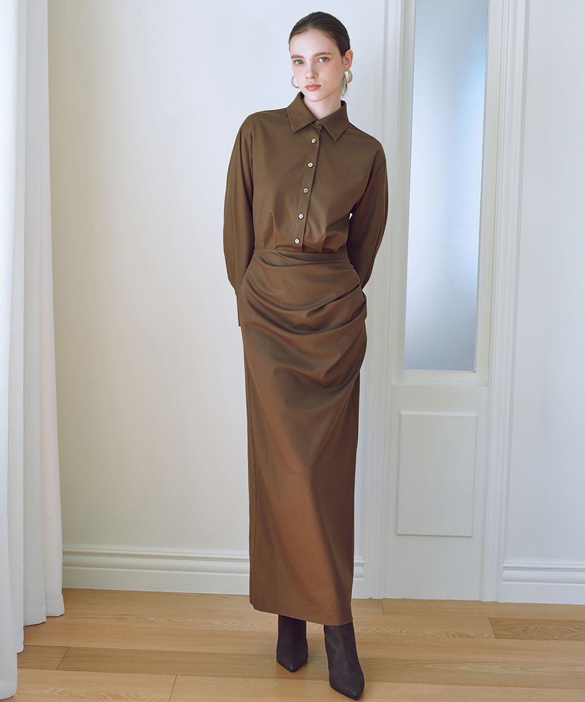 쥴리앤칼라(JULIY&CALLA) 25FW 칼라127 GBTN  루체  원피스 브라운