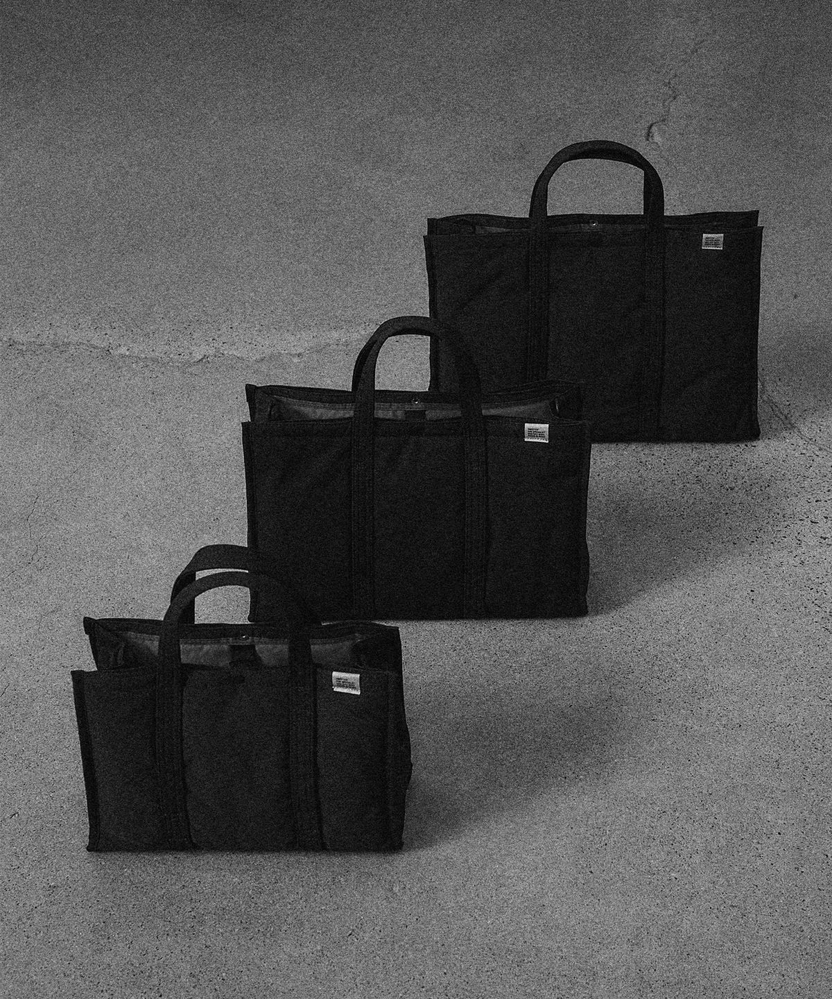 스위치(SWEETCH) TOTE BRIEF 001 WIDE S Graphite