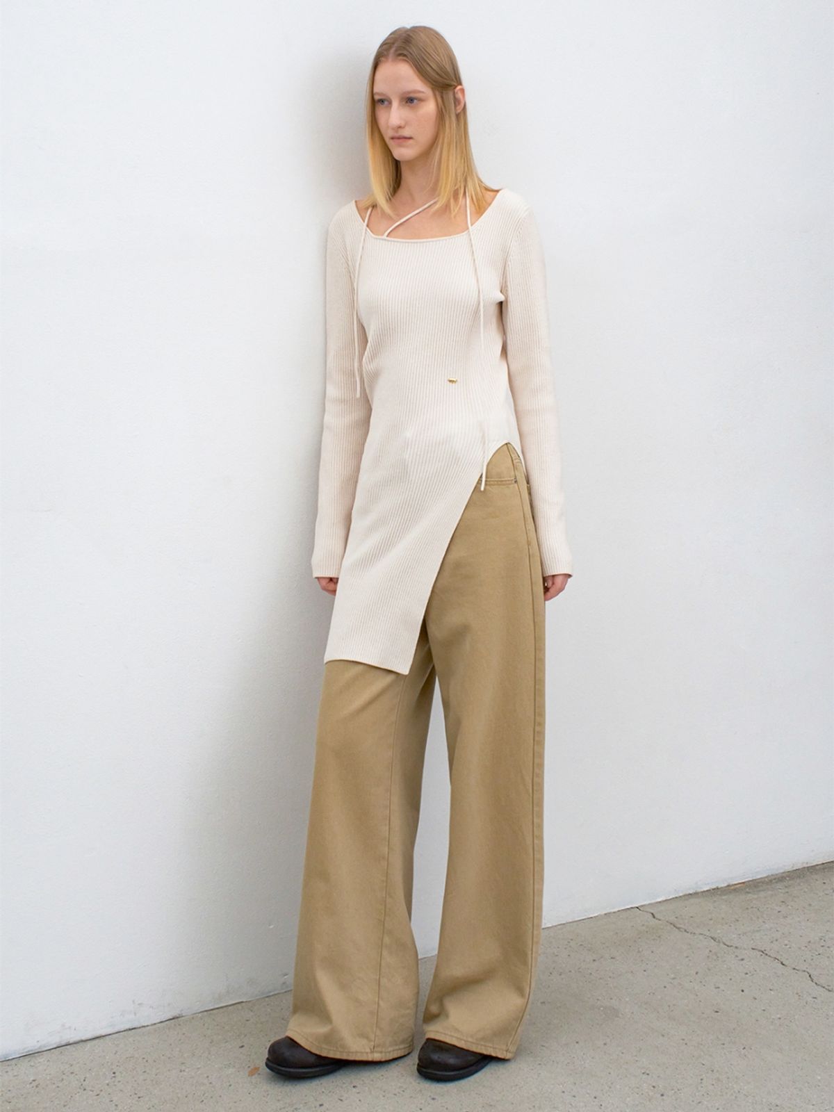 아틀리에 나인(ATELIER NAIN) VELVET RIBBED STRAP LONG SLIM KNIT(T-7141)