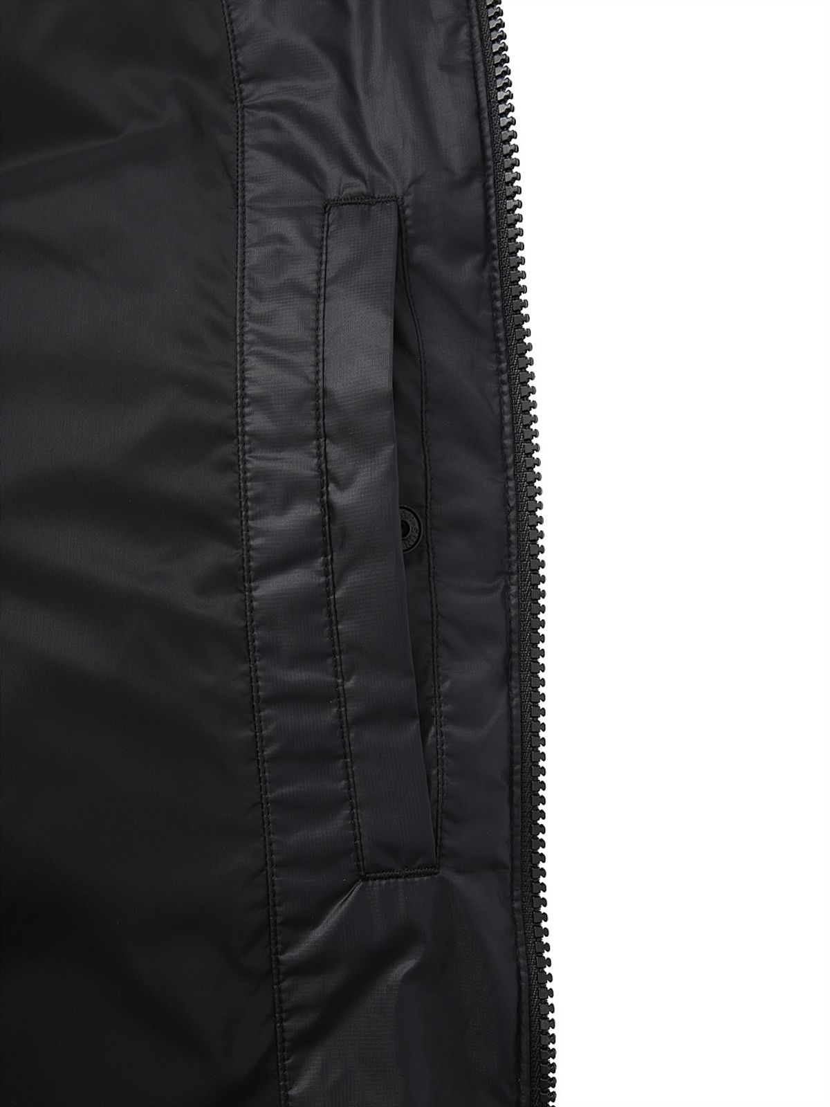 디스커버리 익스페디션(DISCOVERY EXPEDITION) 남성 올튼 하이넥 퍼텍스 퀀텀 다운 숏패딩 (BLACK)