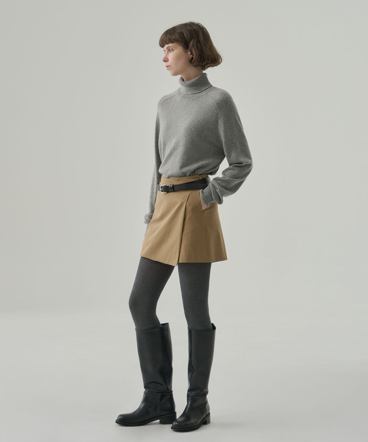 드로우핏 우먼(DRAWFIT WOMEN) 캐시 울 슬릿 터틀넥 풀오버 니트 [BLACK]