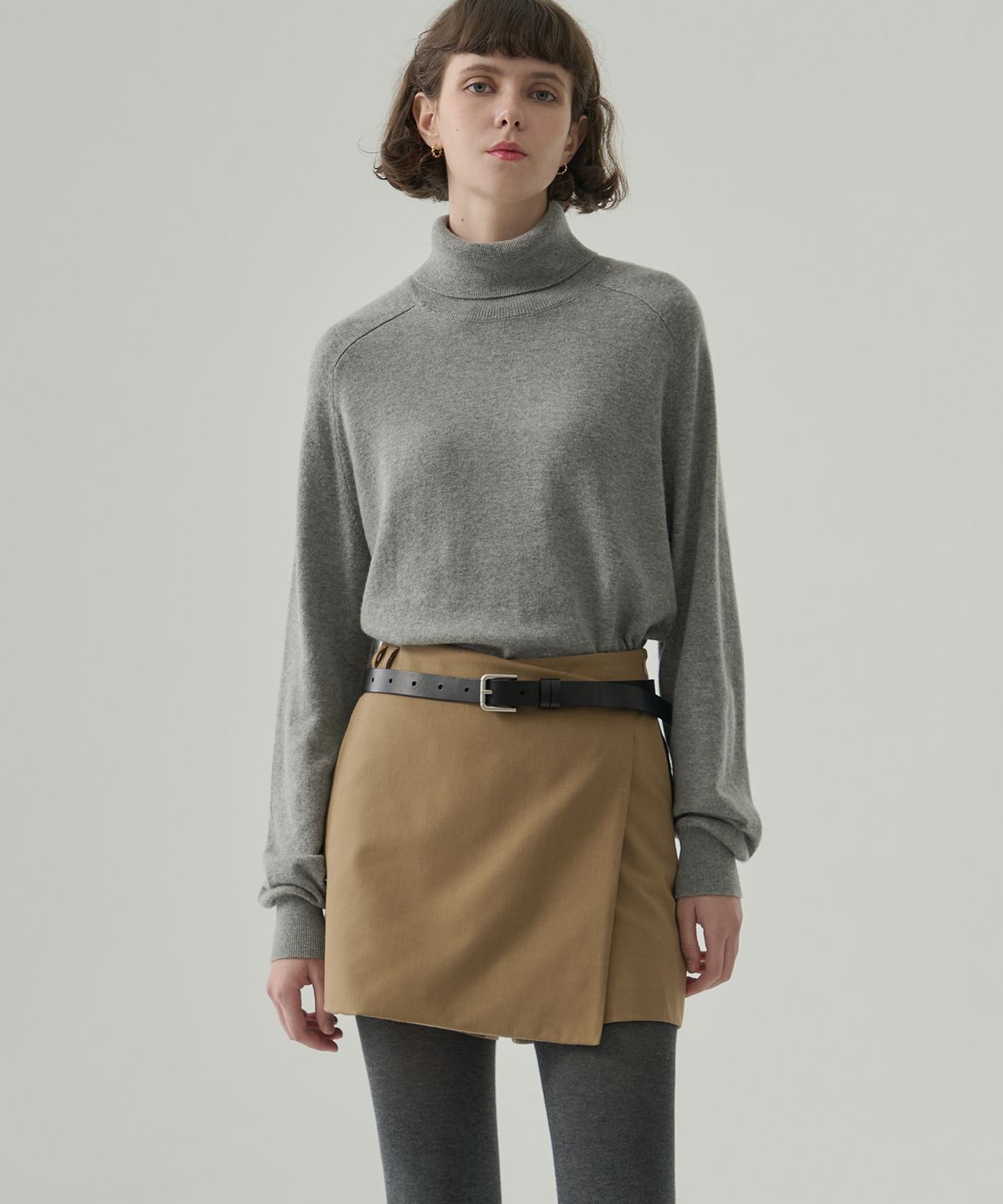 드로우핏 우먼(DRAWFIT WOMEN) 캐시 울 슬릿 터틀넥 풀오버 니트 [CAMEL]