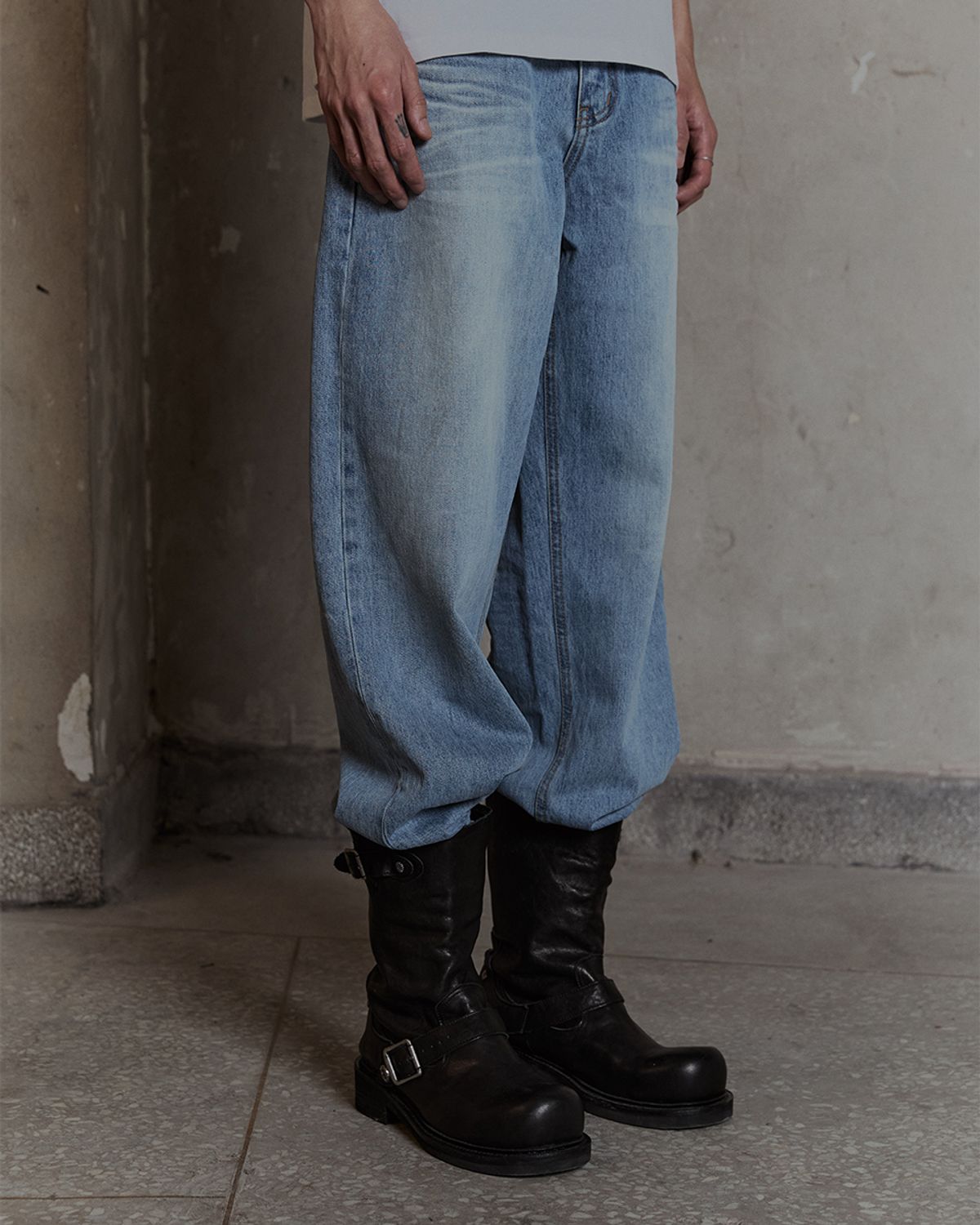덤(THUMB) INDIGO WASH WIDE DENIM 15