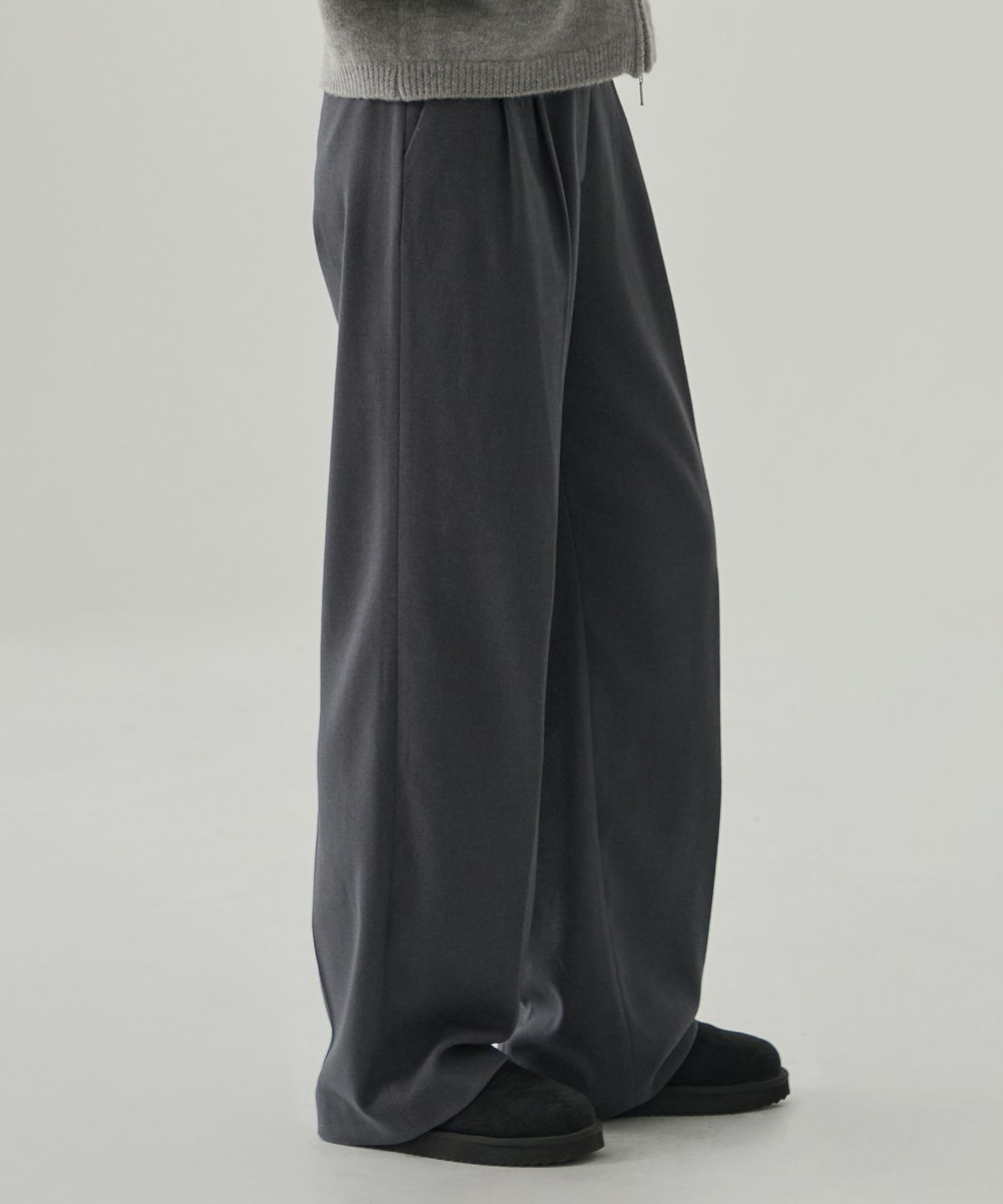 드로우핏 우먼(DRAWFIT WOMEN) 토스티 기모 투턱 와이드 슬랙스 [CHARCOAL]