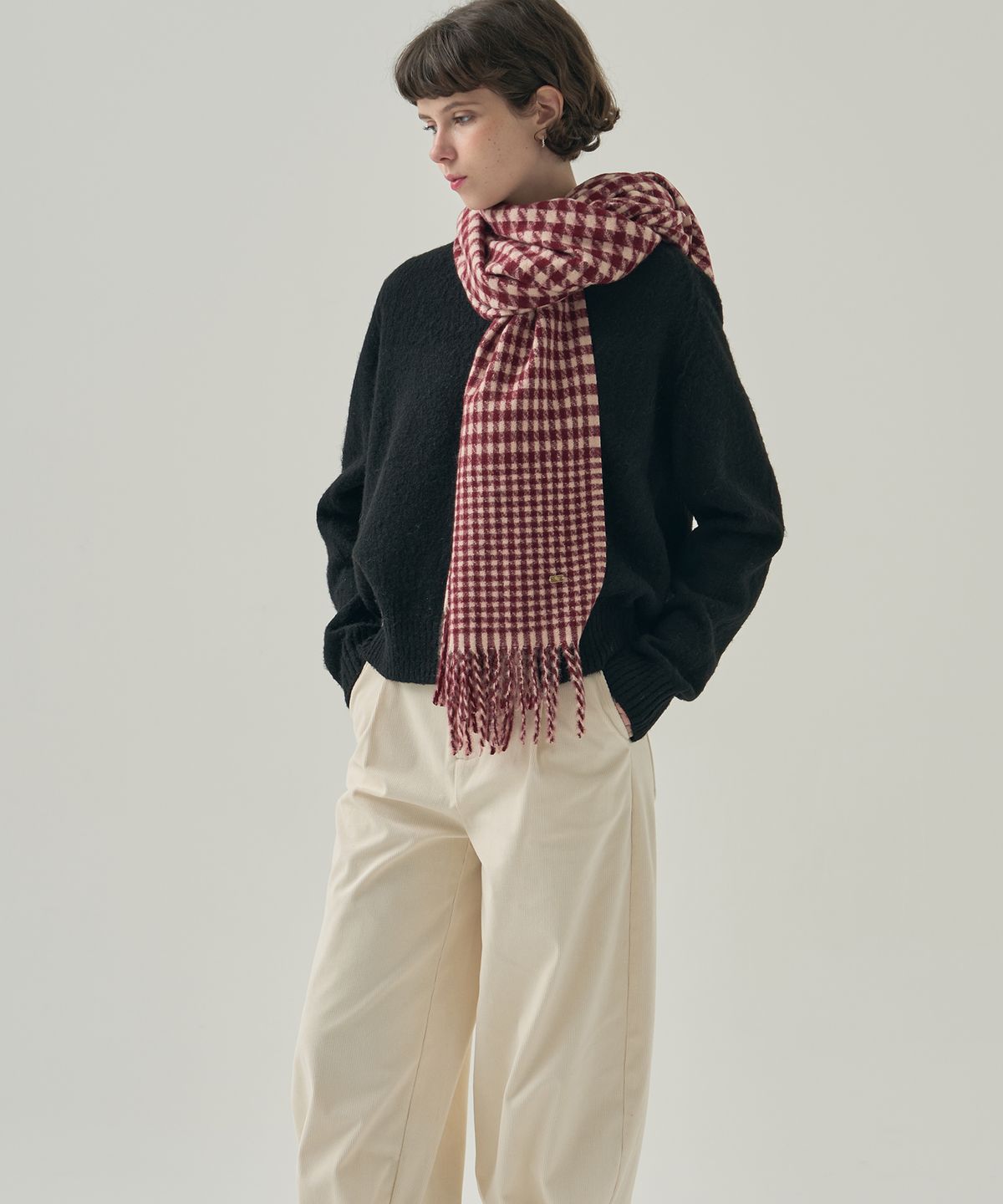 드로우핏 우먼(DRAWFIT WOMEN) 하운드 투스 체크 태슬 머플러 [BLACK]