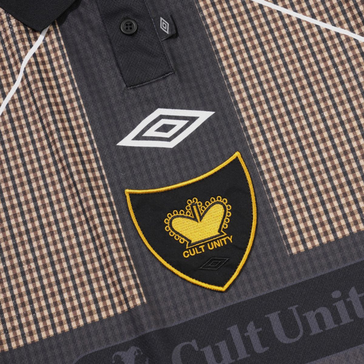 엄브로(UMBRO) [UMBRO X SLAM JAM] Cult Unity 폴로 반팔 저지 베이지 UQ411CRJO2