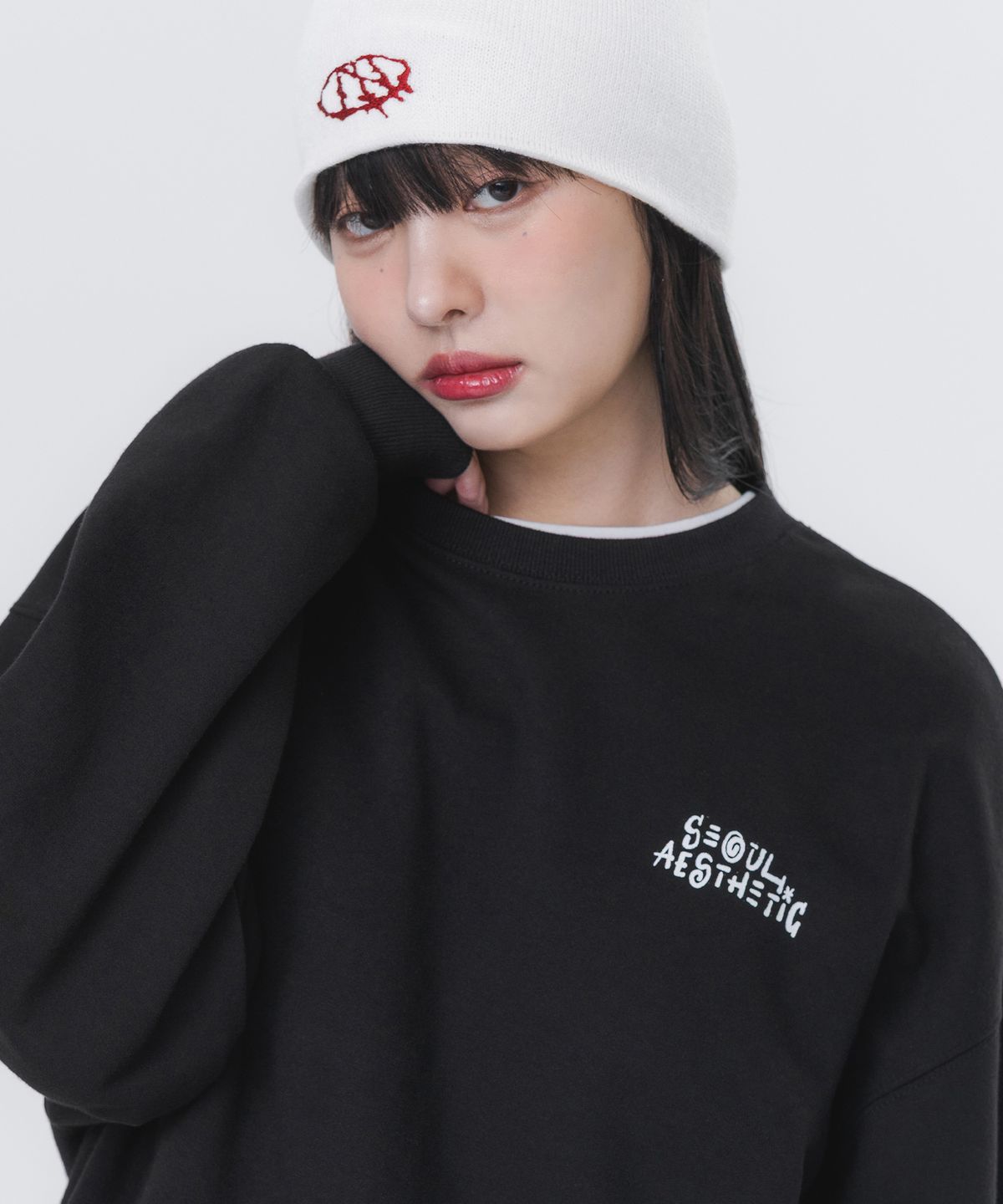 앨빈클로(ALVINCLO) AWESOME 크롭 스웨트 맨투맨 MAR316 (2 COLOR)
