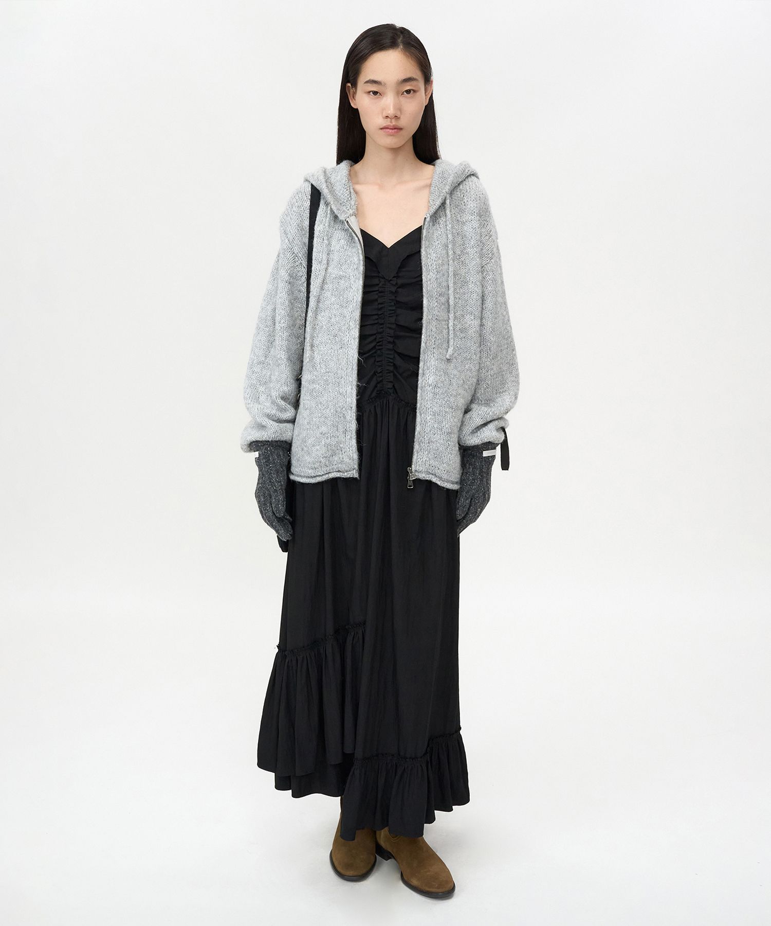 MUSINSA | INSILENCE WOMEN Cozy Knit Hoodie Zip-Up GREY