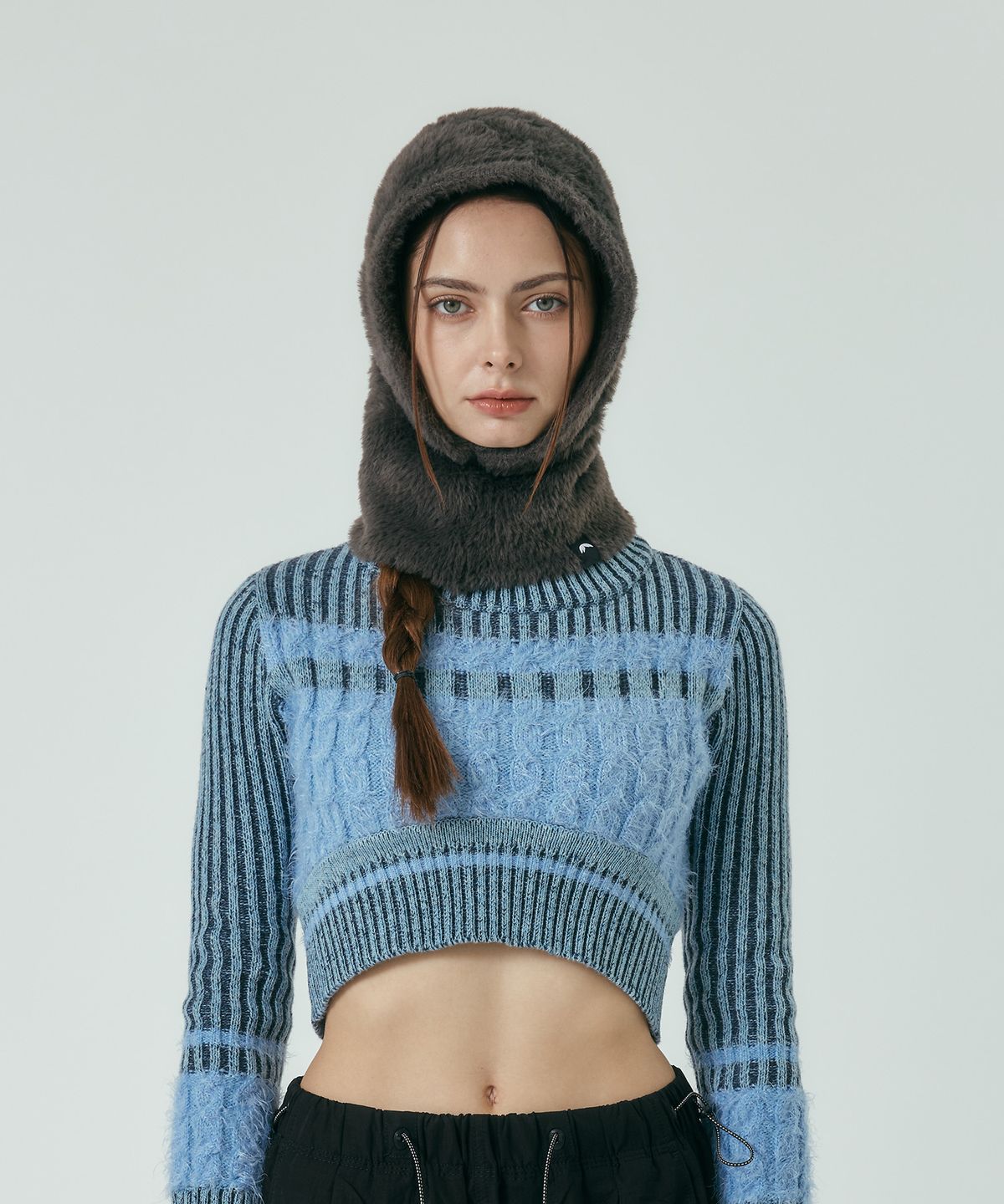 산로(SANRO) [UNISEX] 플러피 플리스 바라클라바 - 차콜블랙