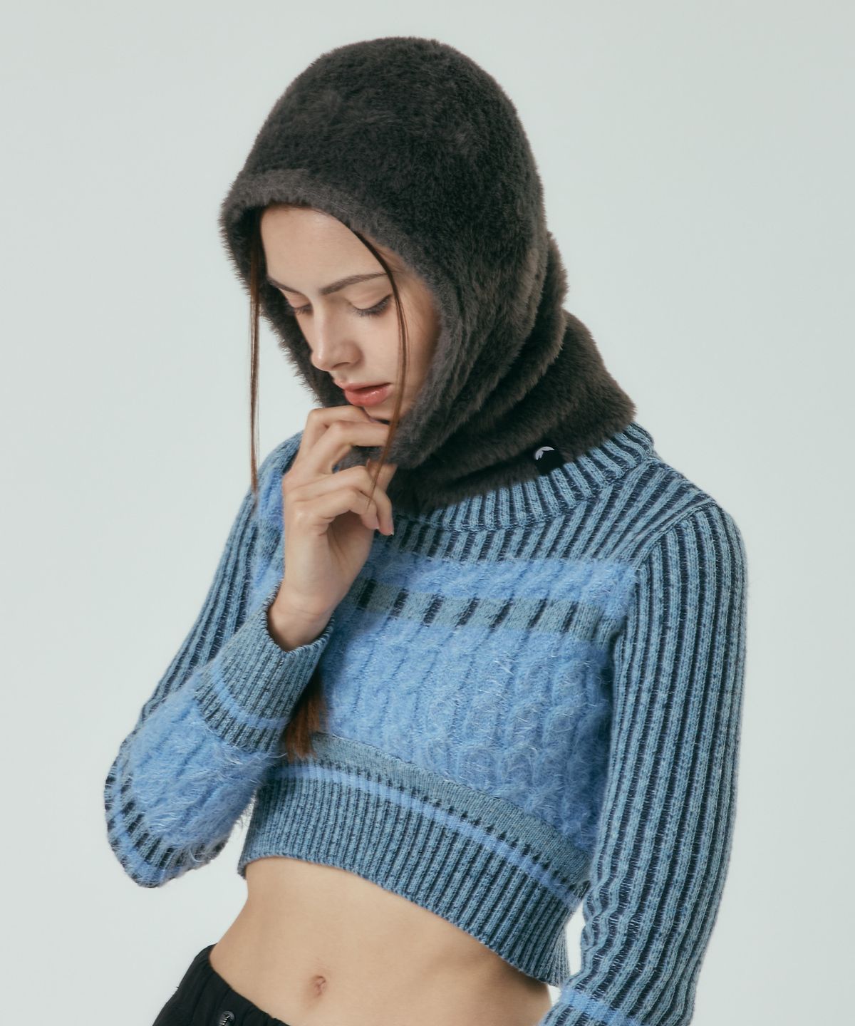 산로(SANRO) [UNISEX] 플러피 플리스 바라클라바 - 차콜블랙