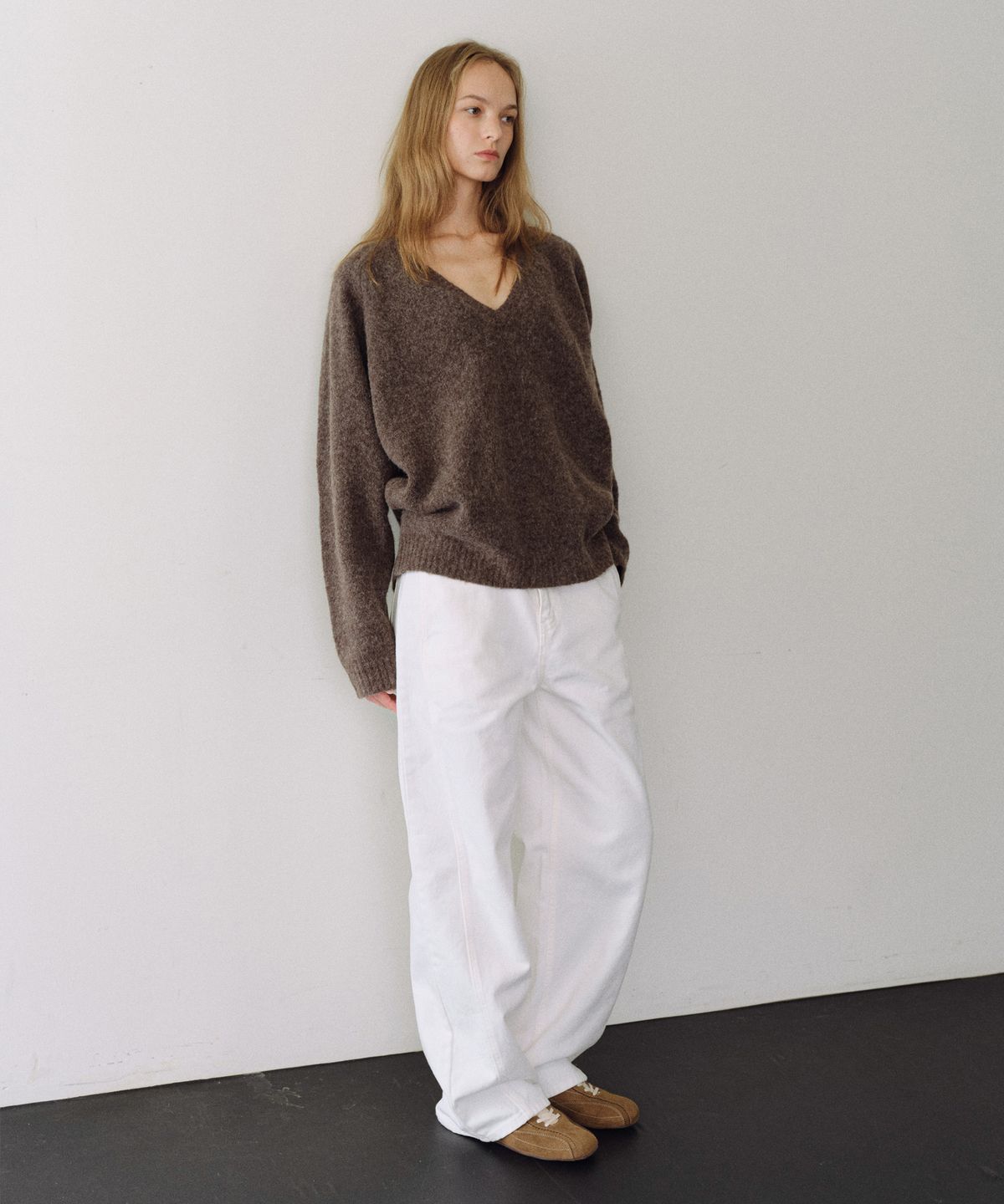유라고(URAGO) Alpaca wool V-neck knit