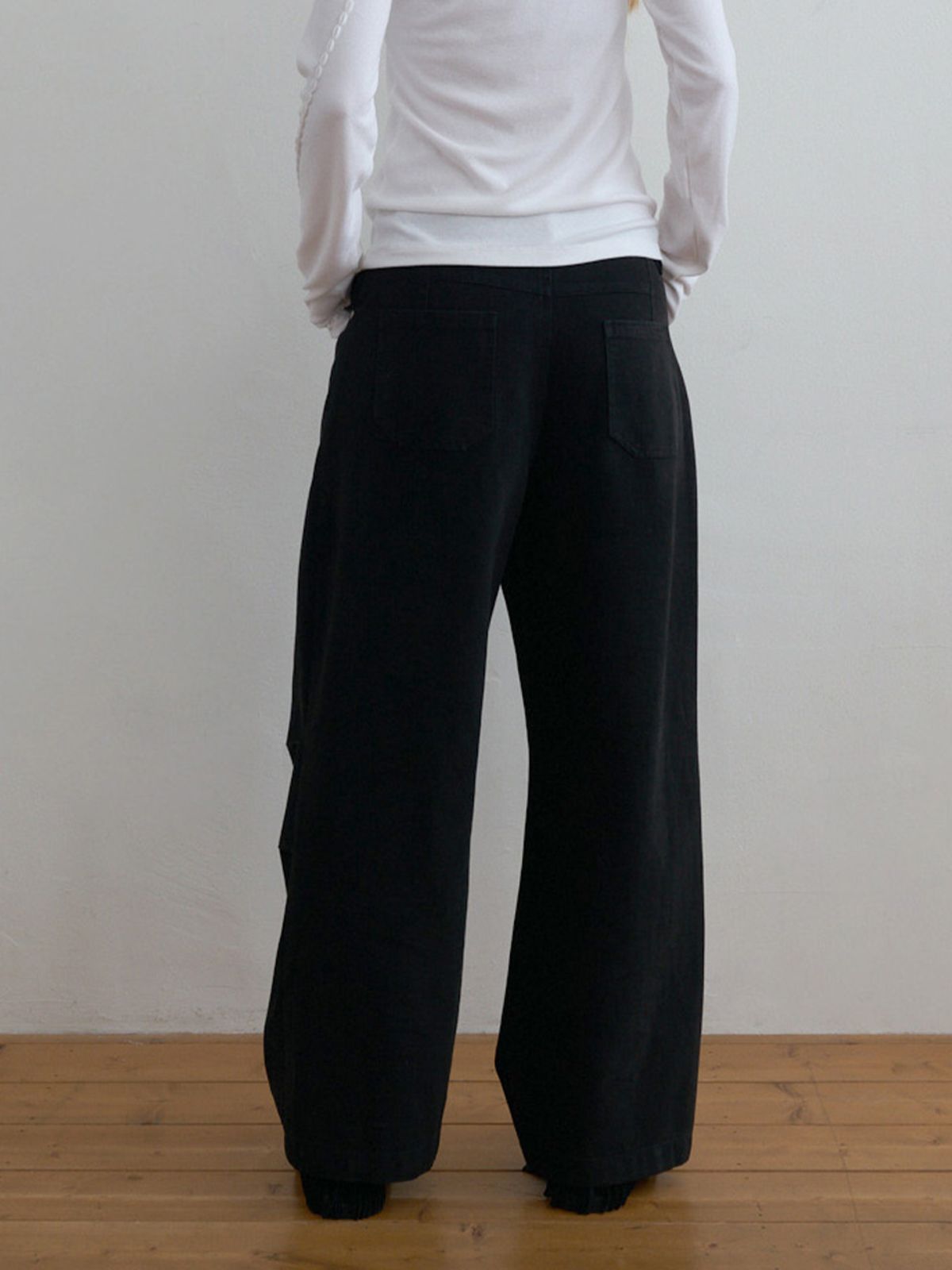 기준(KIJUN) Pleated Knee Wide Pants Black