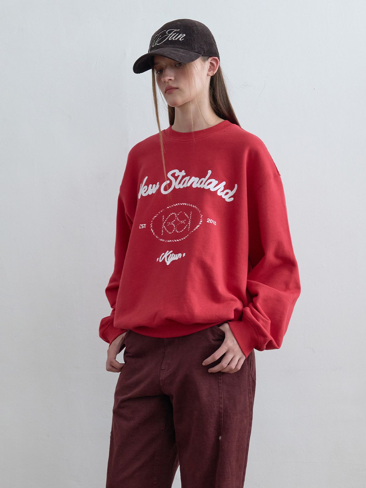 기준(KIJUN) Heart Emblem Sweatshirt Red