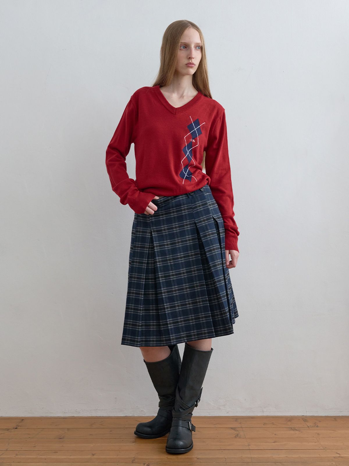 기준(KIJUN) Argyle V-Neck Knit Red
