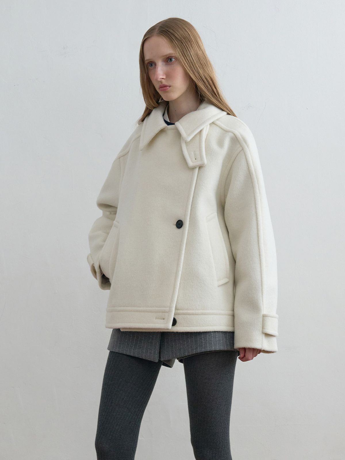 기준(KIJUN) Wool High Neck Half Coat Ivory