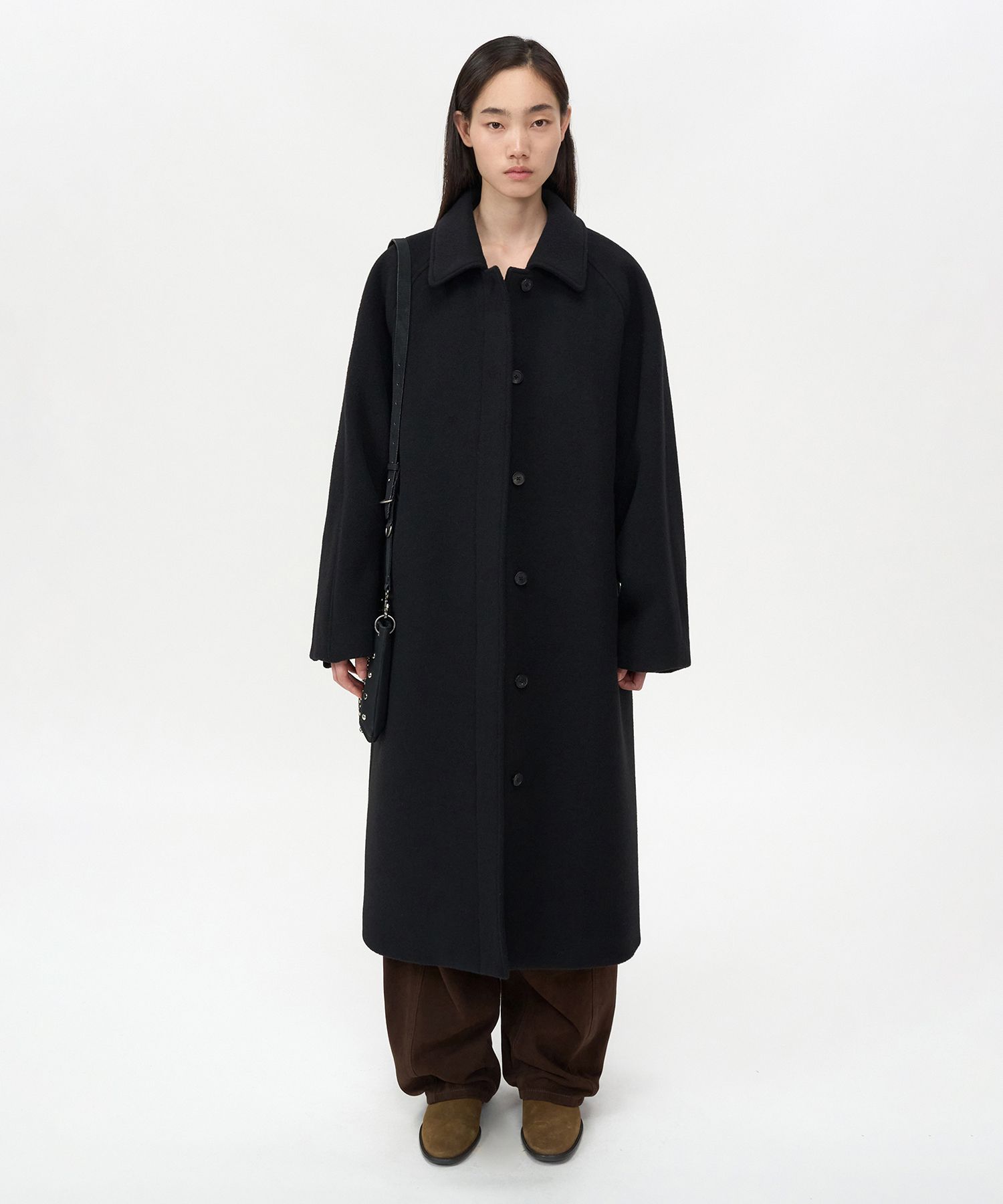 MUSINSA | INSILENCE WOMEN Vintage Classic Balmacaan Coat BLACK