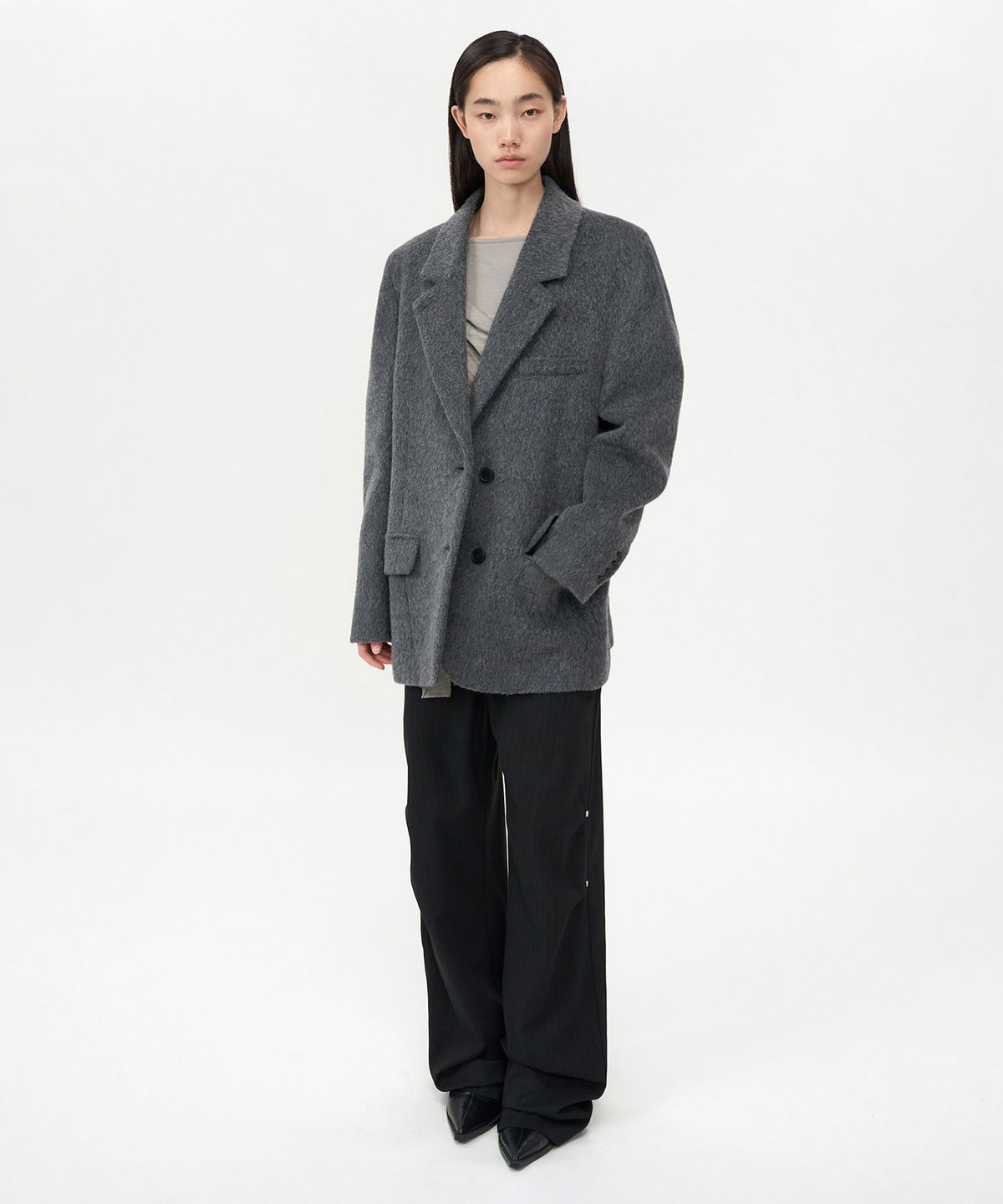 인사일런스 우먼(INSILENCE WOMEN) 섀기 울 오버핏 윈터 자켓 CHARCOAL