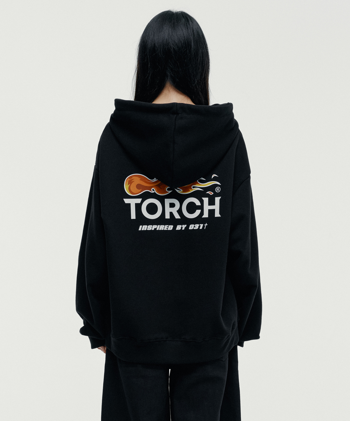 토치(TORCH) TORCH 0.3.1 Logo HOODIE ［BLACK］