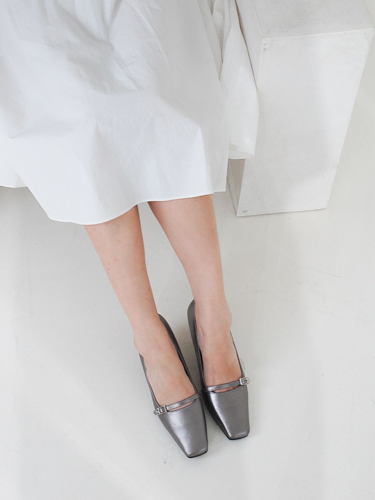 투콤(2COMM) Kihara pumps_dark silver