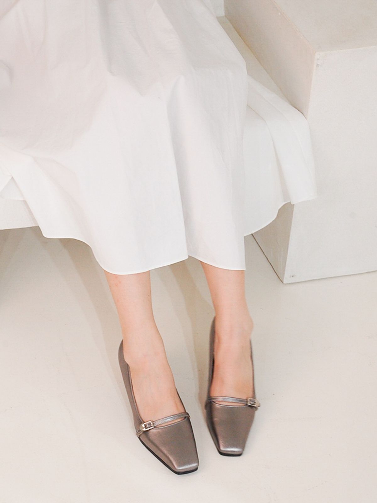 투콤(2COMM) Kihara pumps_dark silver