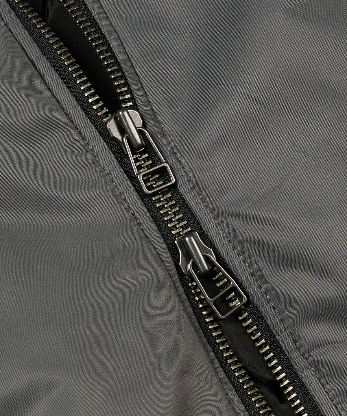 프리즘웍스(FRIZMWORKS) ACTIVE MA-1 HOODED PARKA _ GUN METAL