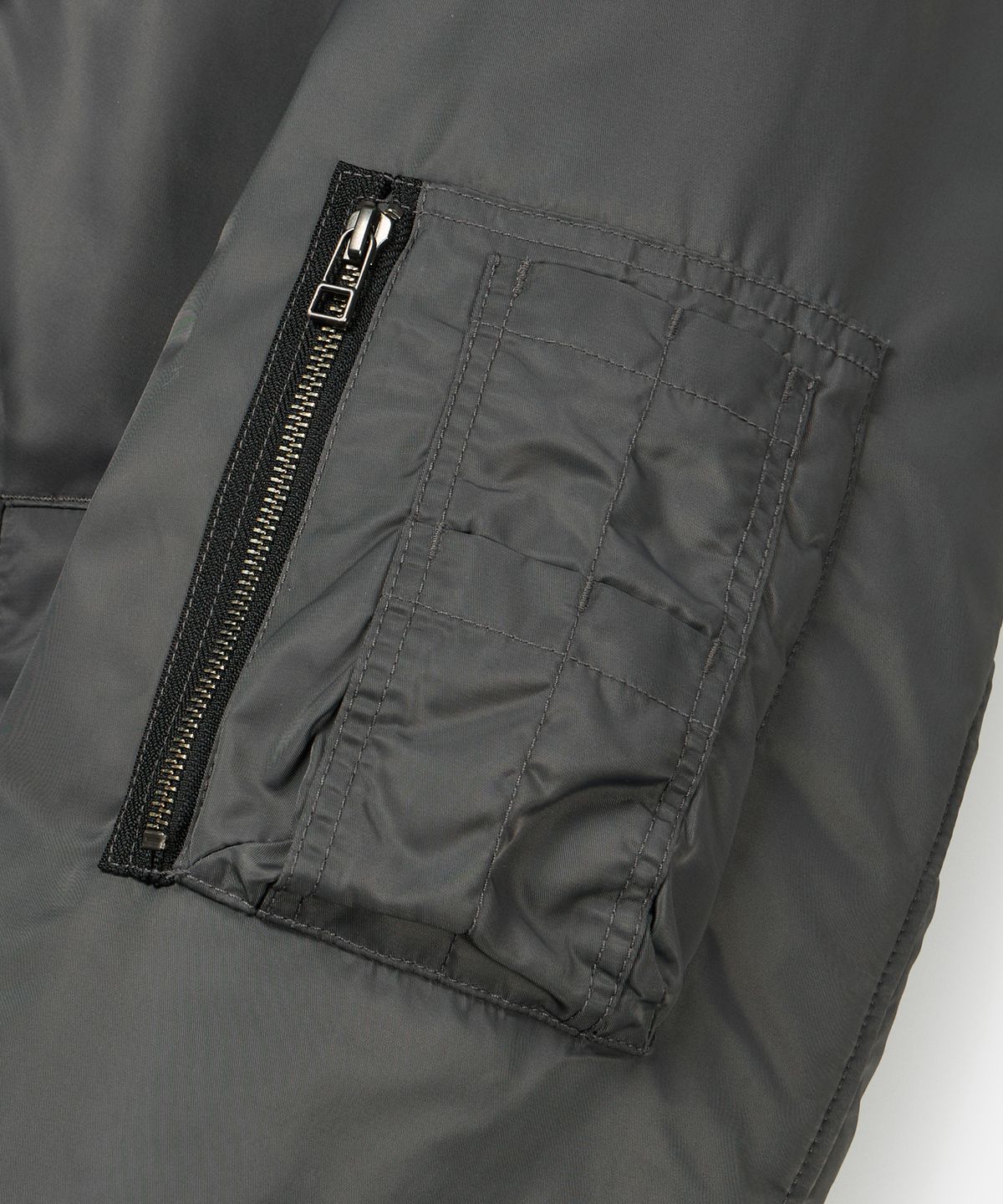 프리즘웍스(FRIZMWORKS) ACTIVE MA-1 HOODED PARKA _ GUN METAL