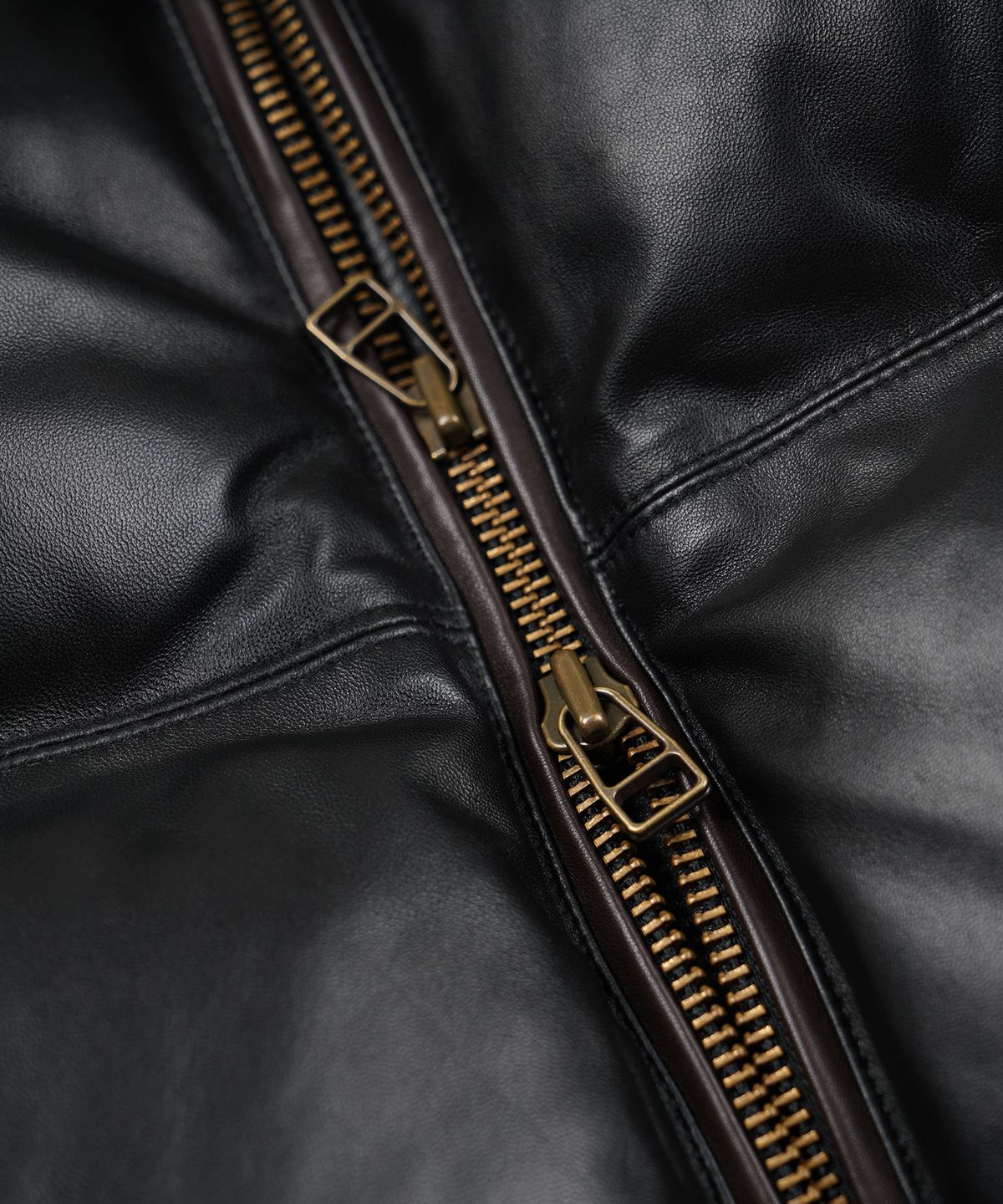 프리즘웍스(FRIZMWORKS) SNOWDON LAMBSKIN DOWN JACKET _ BLACK