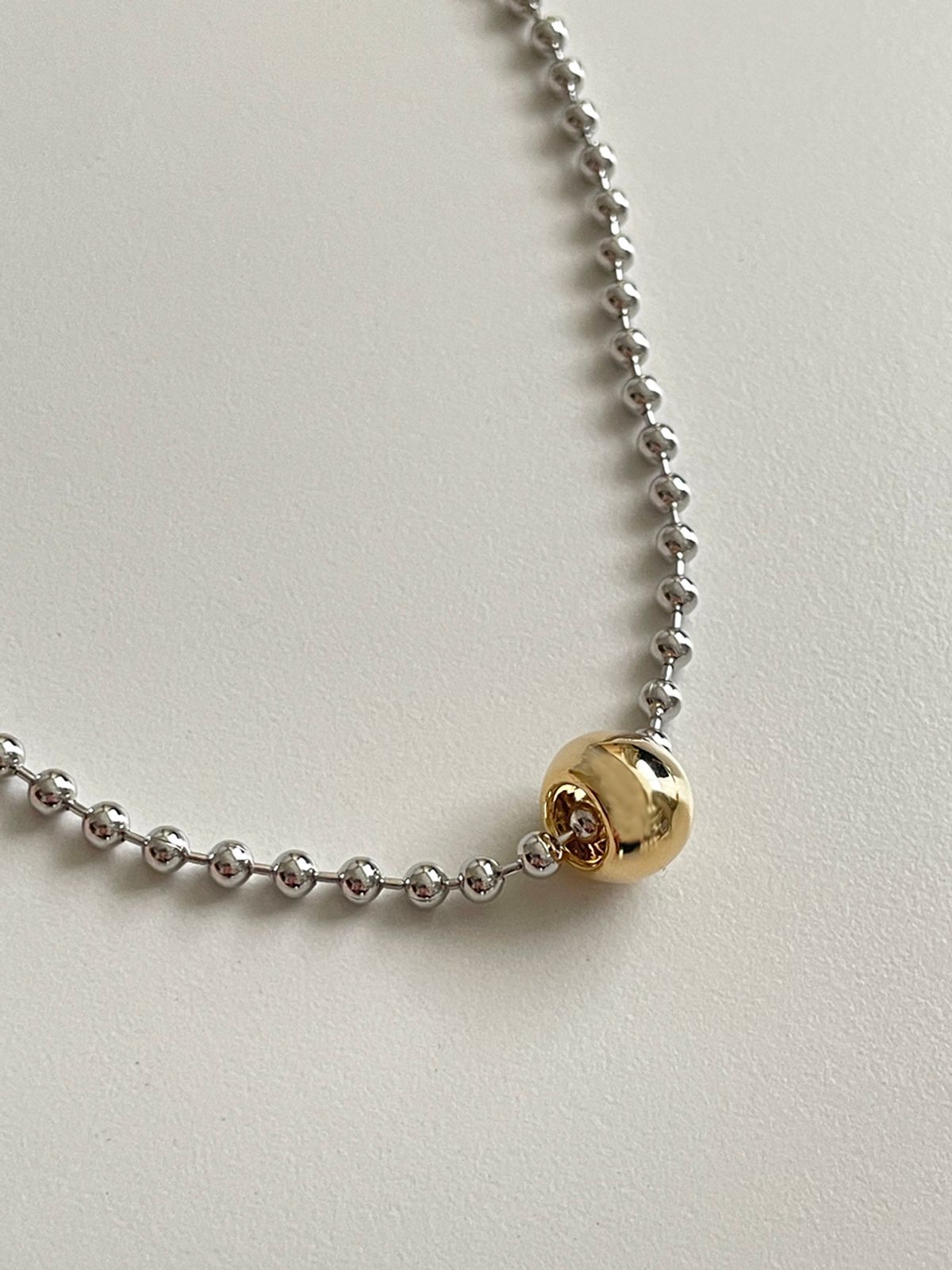 엘리오나(ELYONA) ELA 26 Ball Chain Necklace