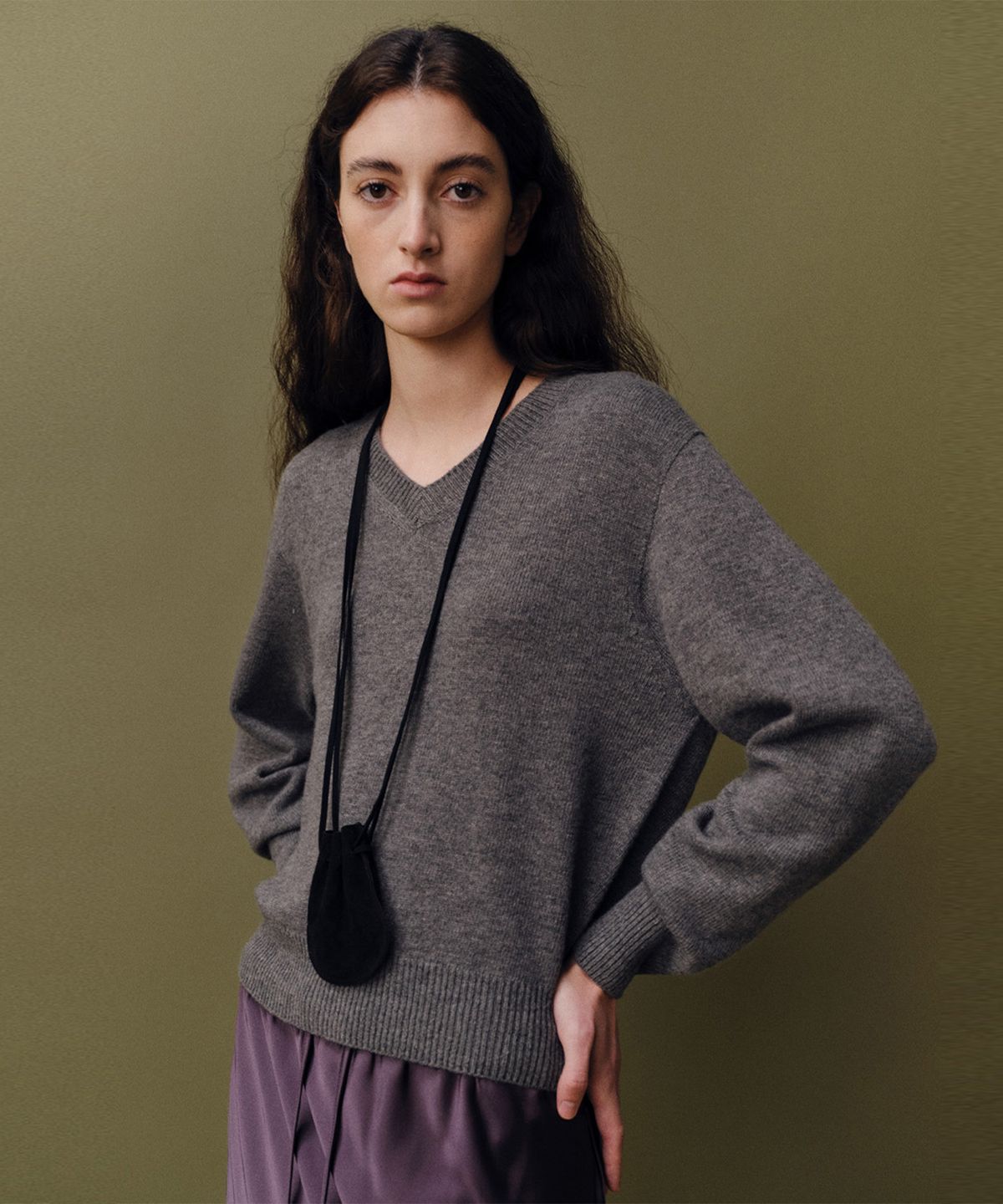 베이오드(BAIE OUD) Wholegarment merino V knit_charcoal