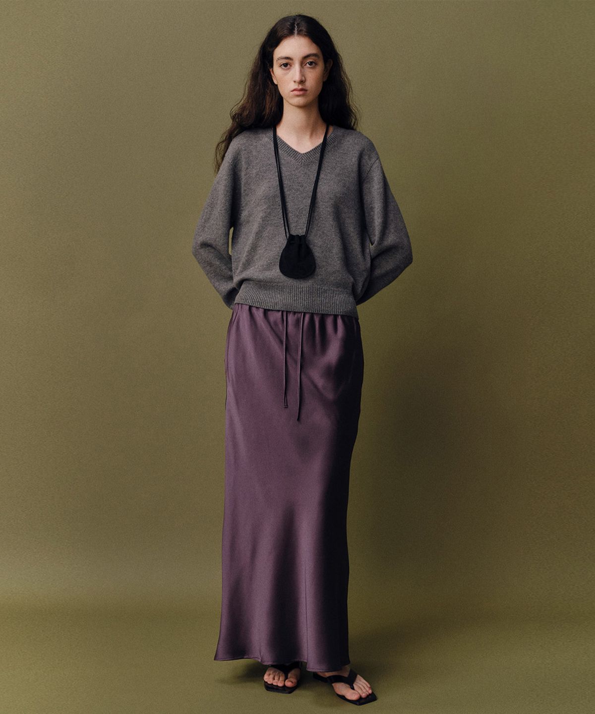 베이오드(BAIE OUD) Wholegarment merino V knit_charcoal