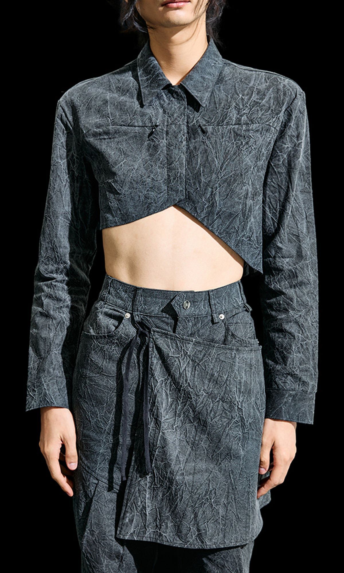 레큘리(RECULER) Wrinkle R-crop shirts Charcoal