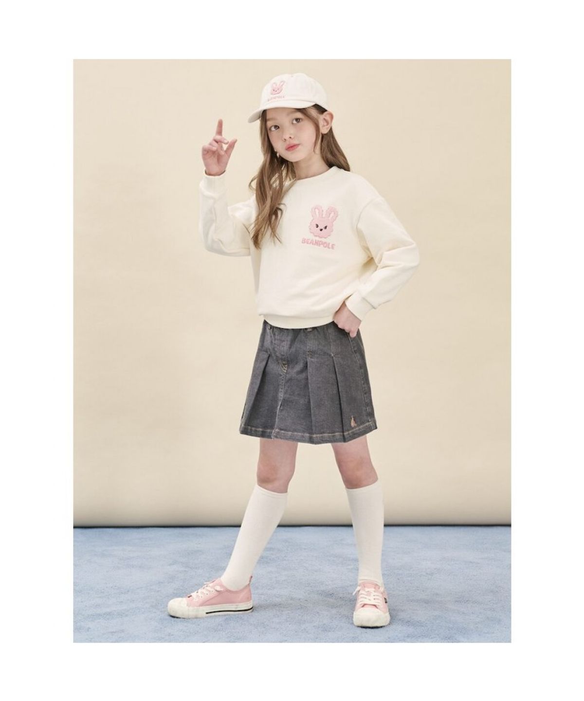 빈폴 키즈(BEANPOLE KIDS) 부클자수 토끼 빙키 스웨트 셔츠  아이보리 (BI5X41U030)