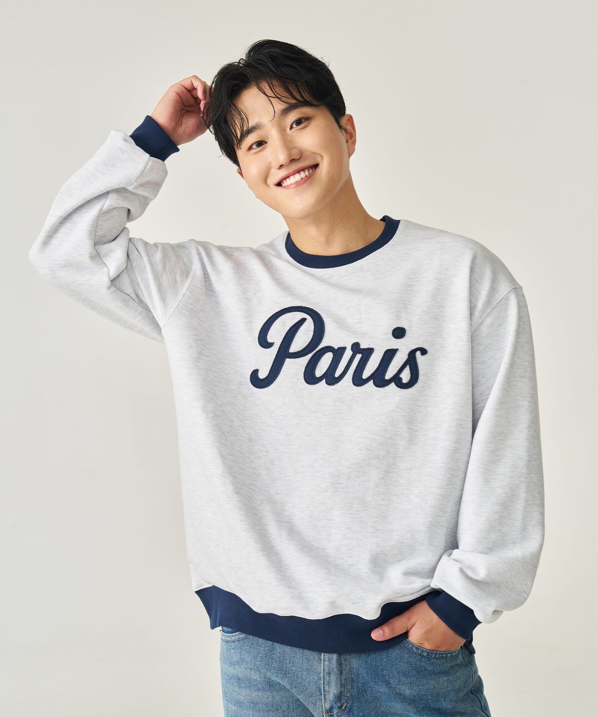 더블에잇(DOUBLE EIGHT) PARIS 아플리케 맨투맨 (화이트멜란지)