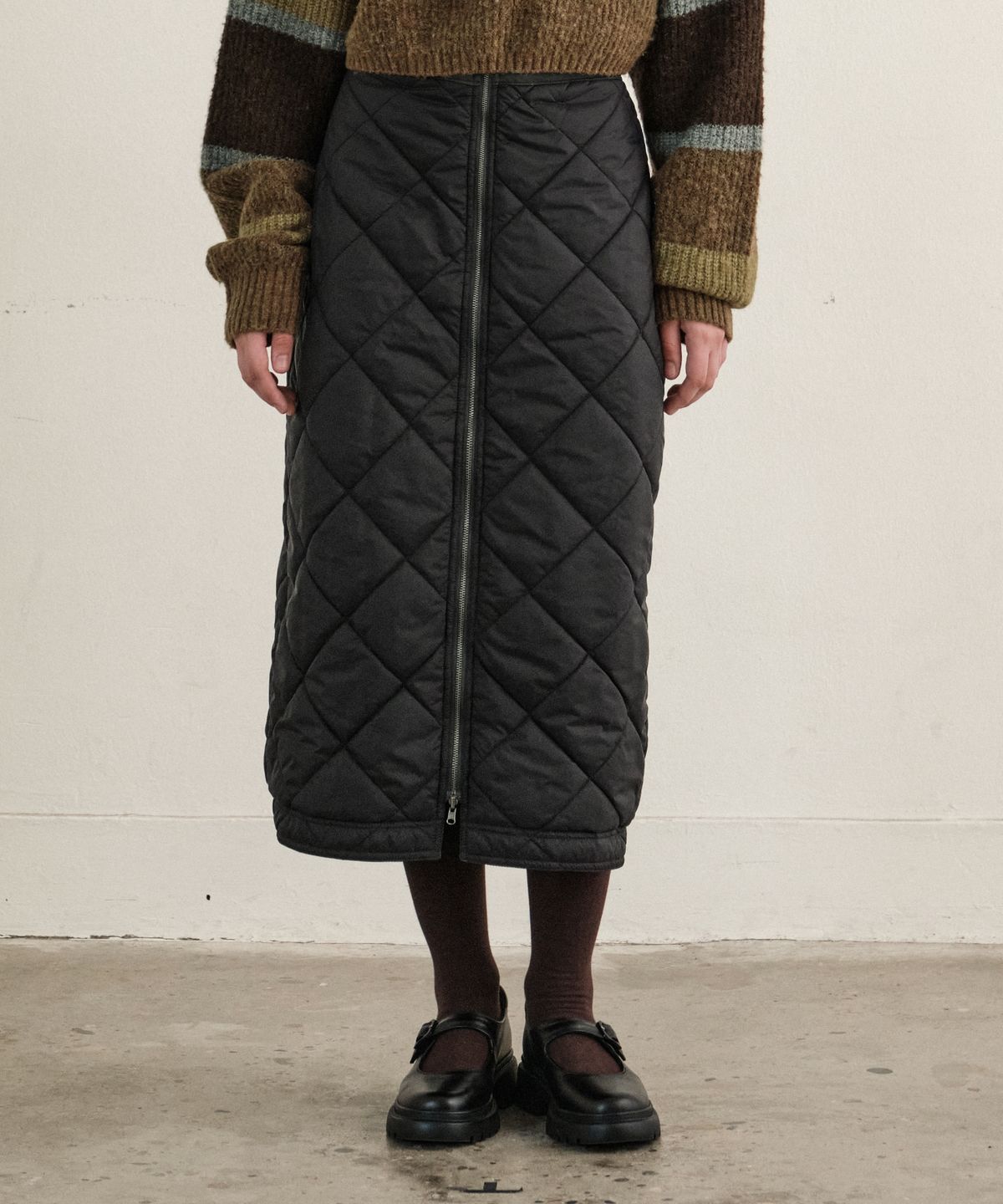 힐리먼트(HELEMENT) 여성 패딩 카고 스커트 (KHAKI)