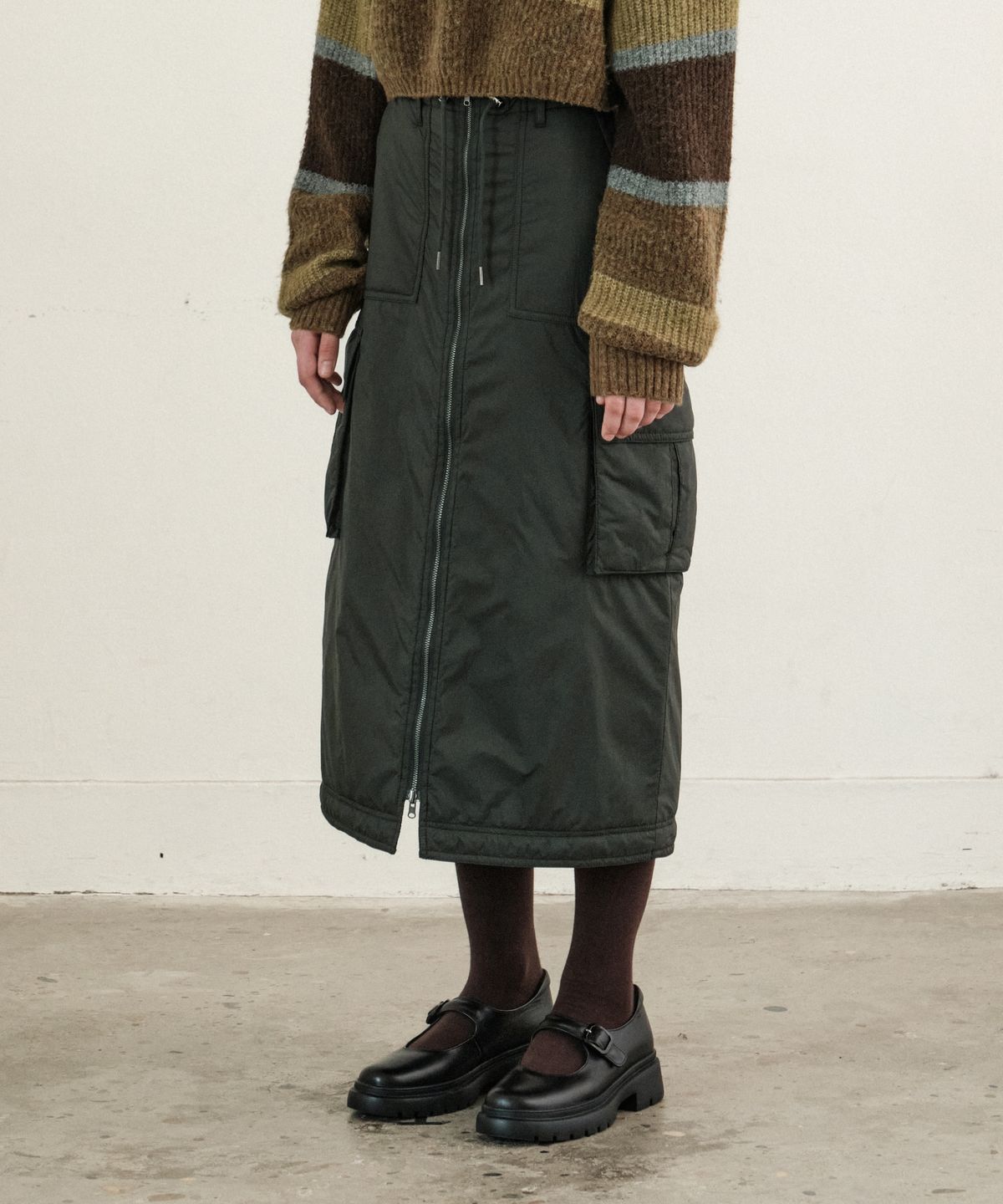 힐리먼트(HELEMENT) 여성 패딩 카고 스커트 (KHAKI)