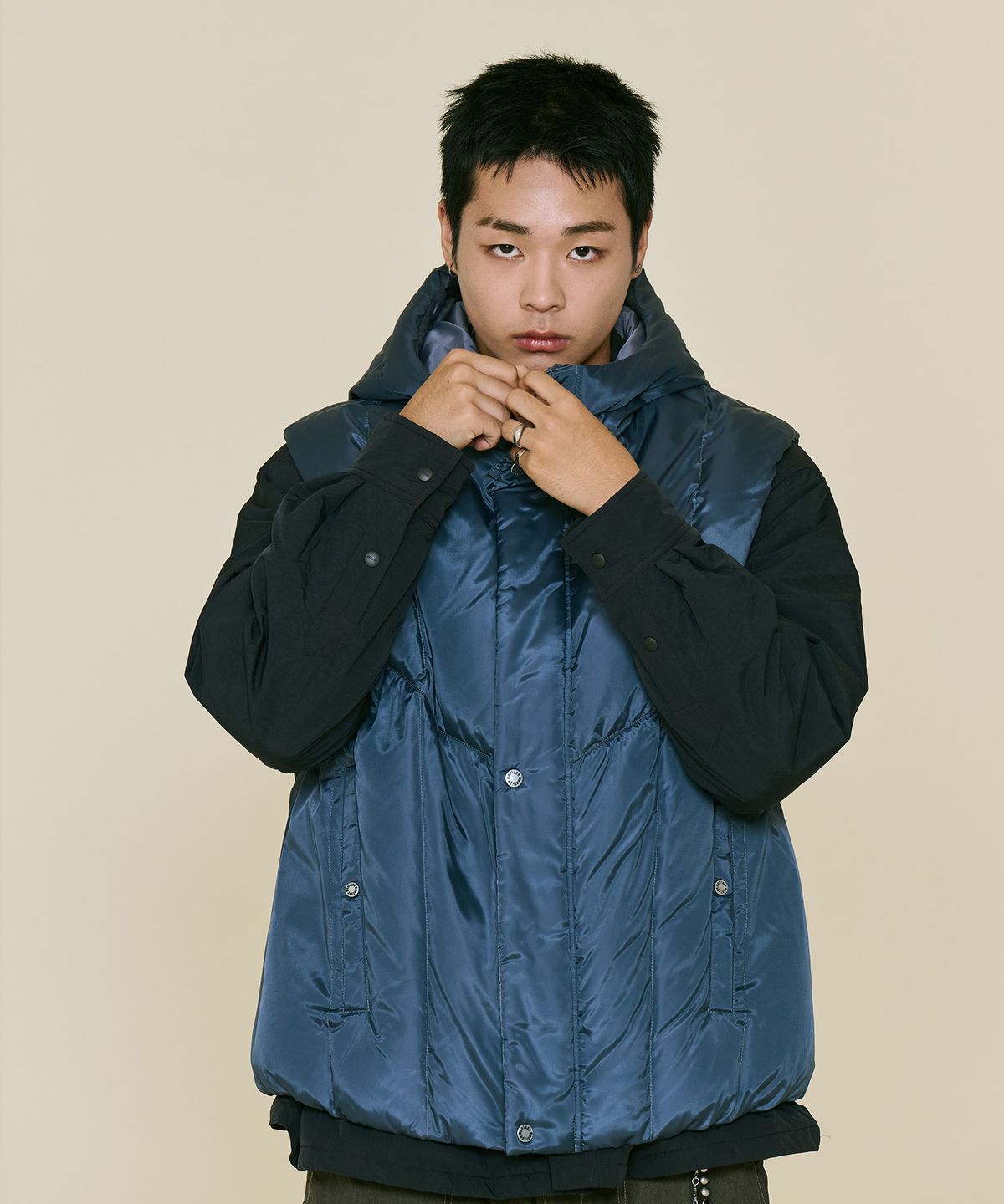 논타입(NONTYPE) NARROW SHELL DOWN VEST (NAVY BLUE)