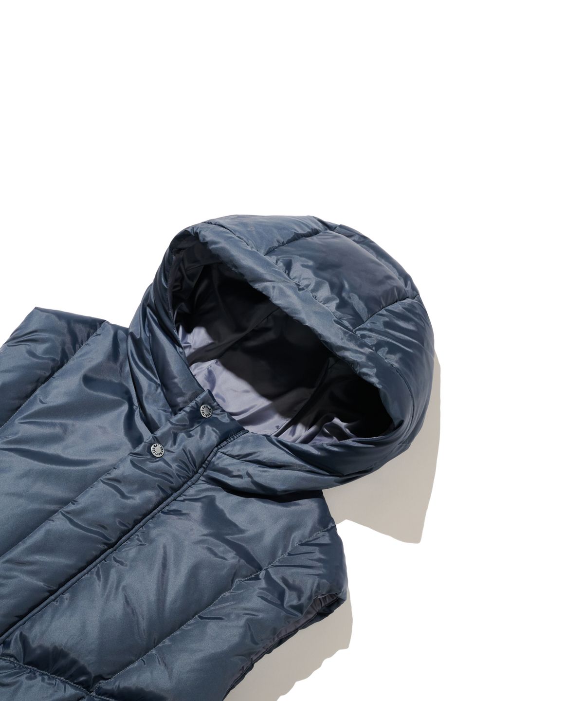 논타입(NONTYPE) NARROW SHELL DOWN VEST (NAVY BLUE)