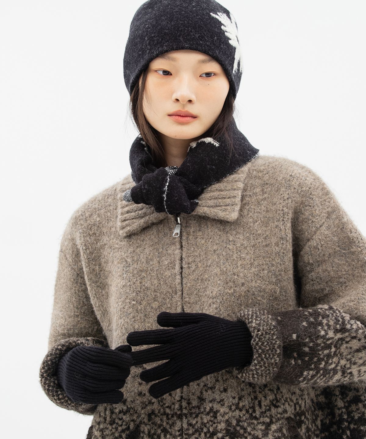 데프가먼츠(DEFGARMENTS) FINGER HOLE KNIT GLOVES [2COLOR]