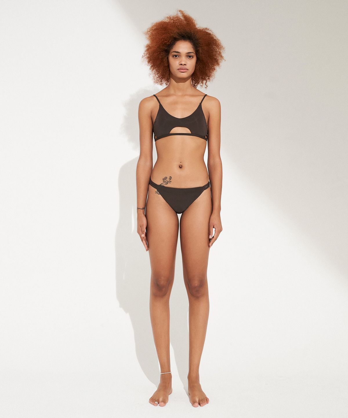 르브아시스(REVOIRSIS) RVIS hole duo bikini brown