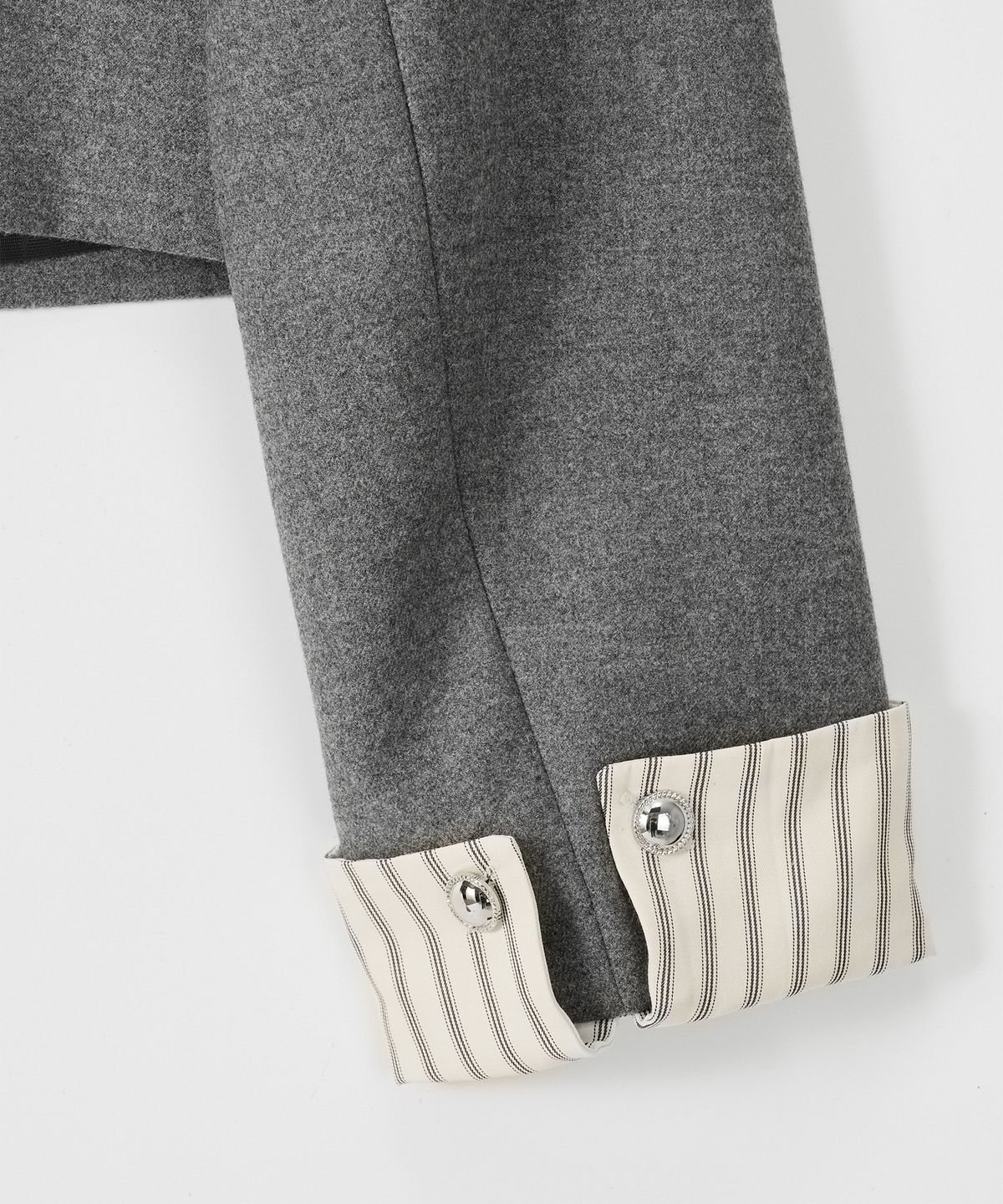 살롱 드 욘(SALON DE YOHN) Cuffs Crop Jacket_ Gray