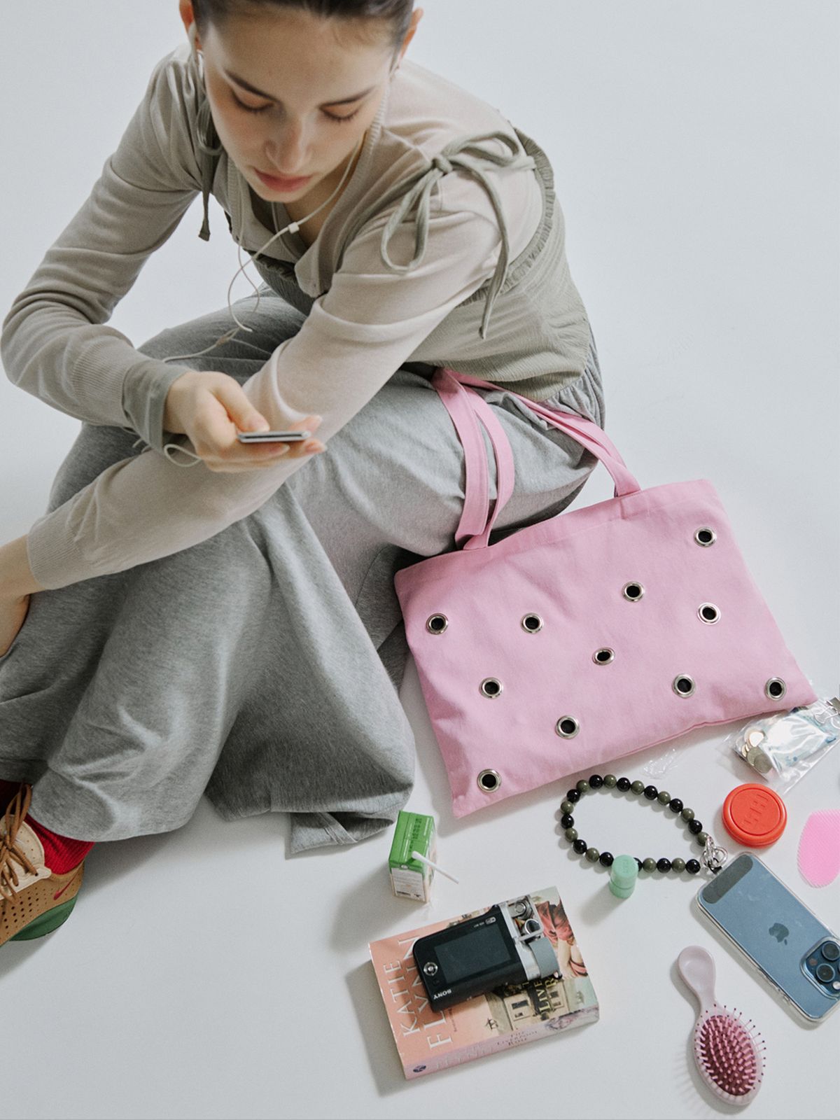포에브(POEV) Eyelet Canvas Bag [4 color]