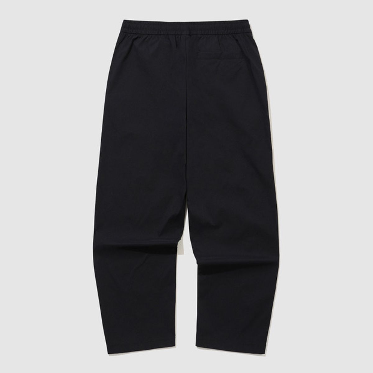 엄브로(UMBRO) 액티브 올라운드 테이퍼드핏 팬츠 블랙 UQ321SPT94